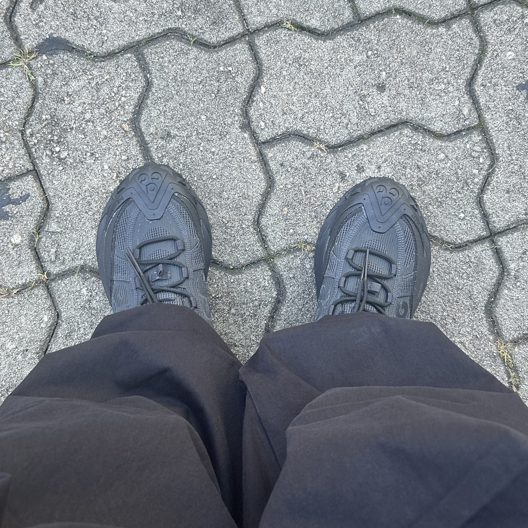 Nike ACG Mountain Fly 2 Low Gore-Tex Black and Dark Smoke Grey, ETCE New Vision Destroyed Washed Cap Black 착용 스타일 - 3