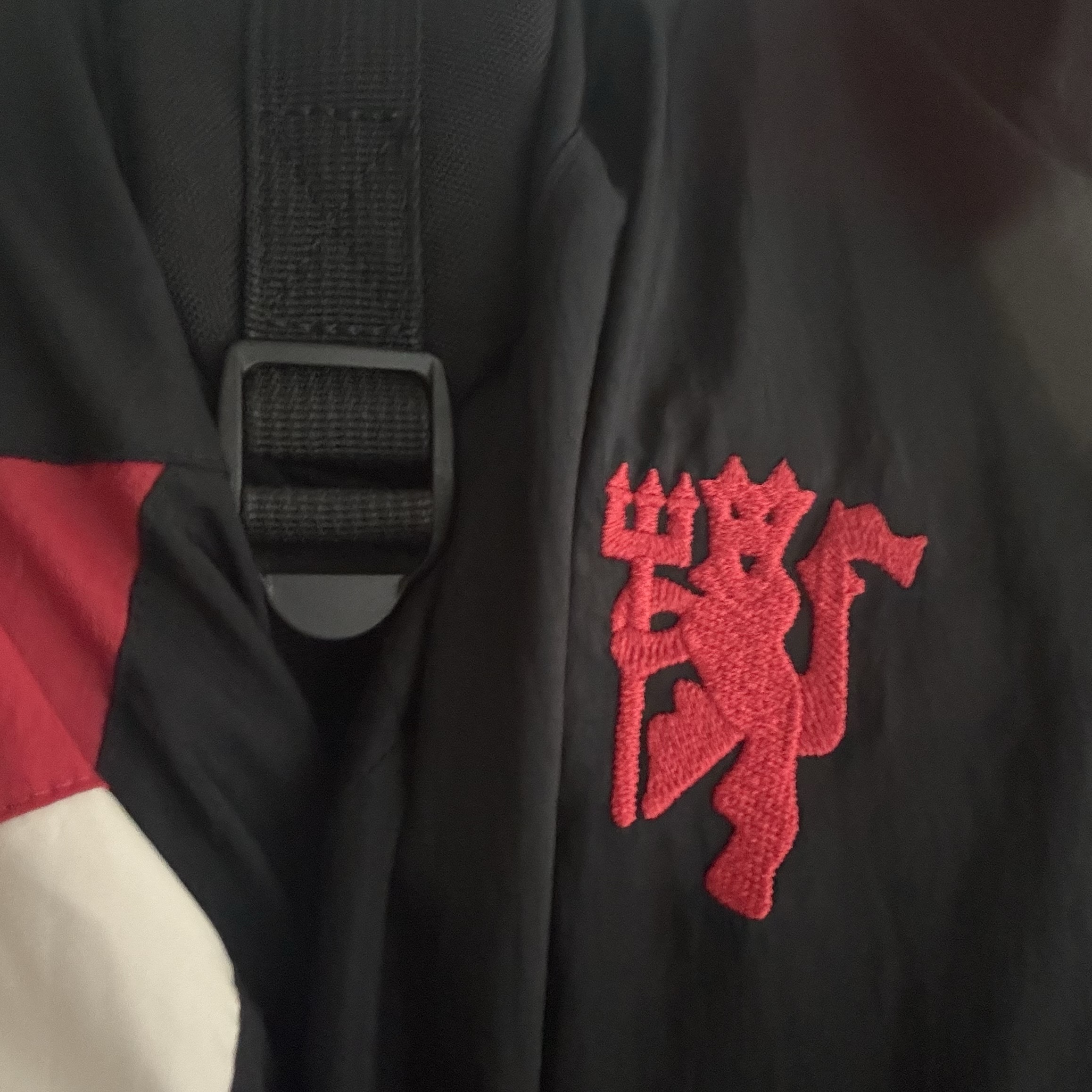 Adidas Manchester United Originals Track Top Black Red - KR Sizing 착용 스타일