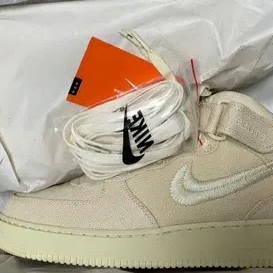 Nike x Stussy Air Force 1 '07 Mid SP Fossil 착용 스타일