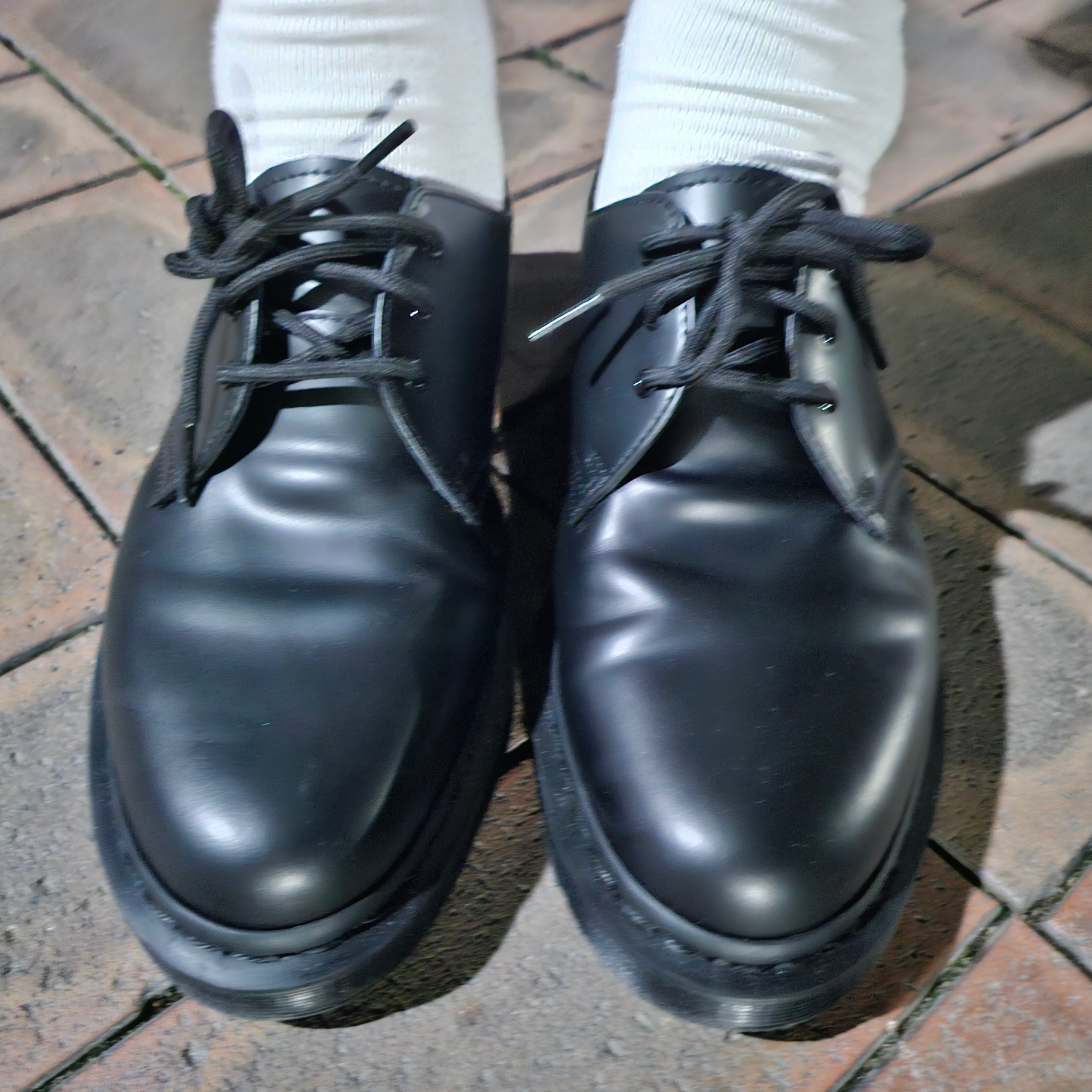 Dr. Martens 1461 Mono Smooth Black 착용 스타일