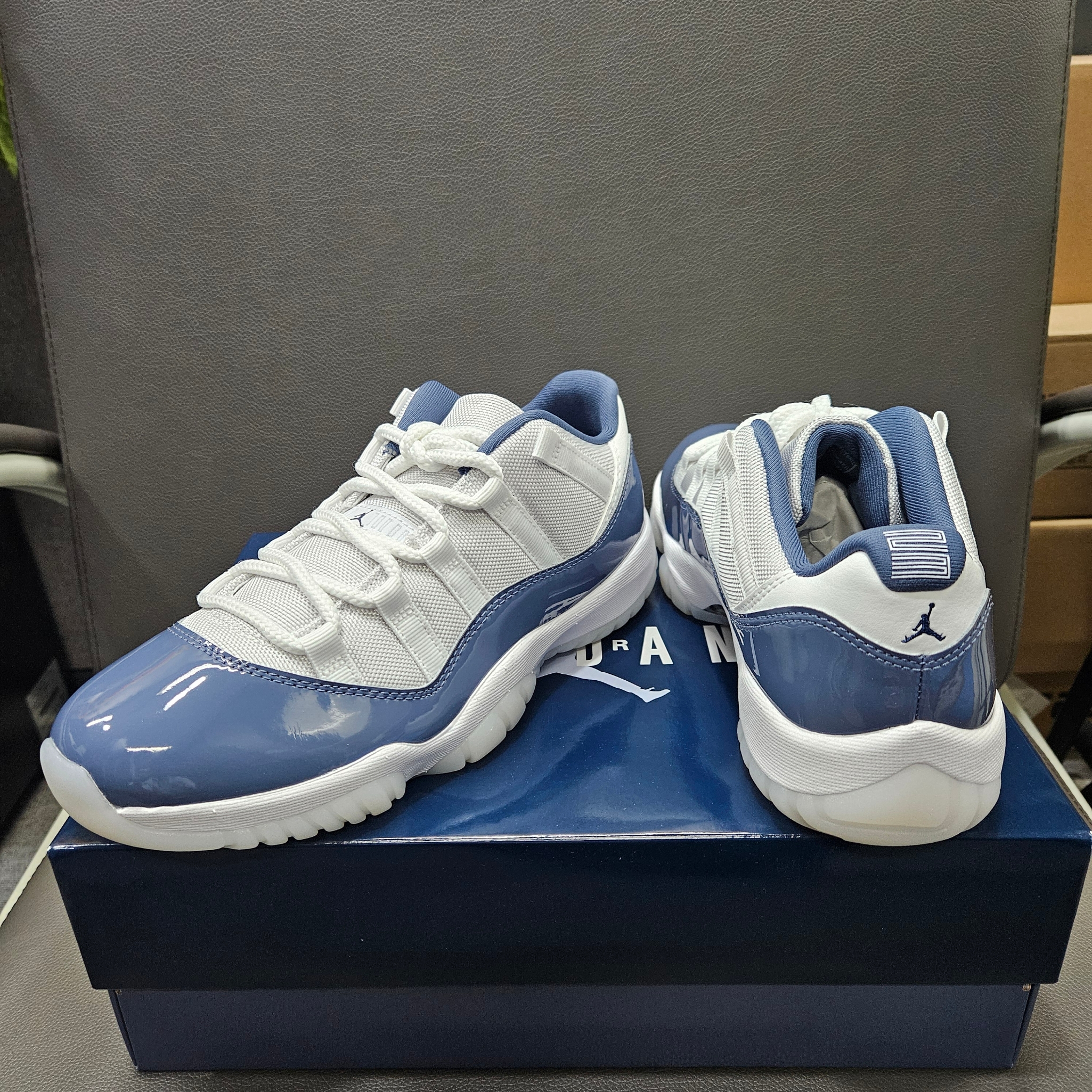 Jordan 11 Retro Low Diffused Blue 착용 스타일
