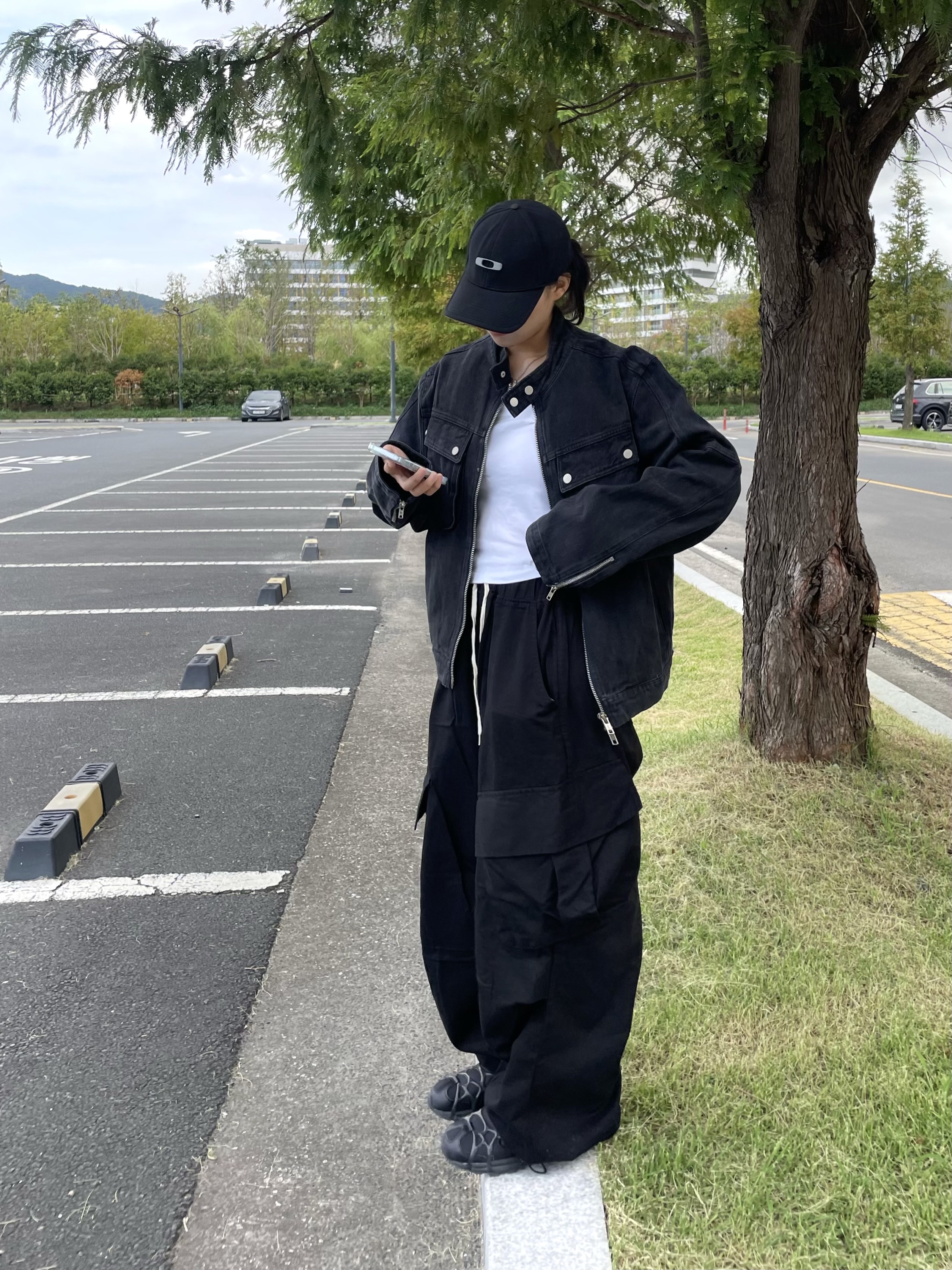 Nike Air Kukini Triple Black, Gentle Monster x Maison Margiela MM005 Black Black 착용 스타일 - 2