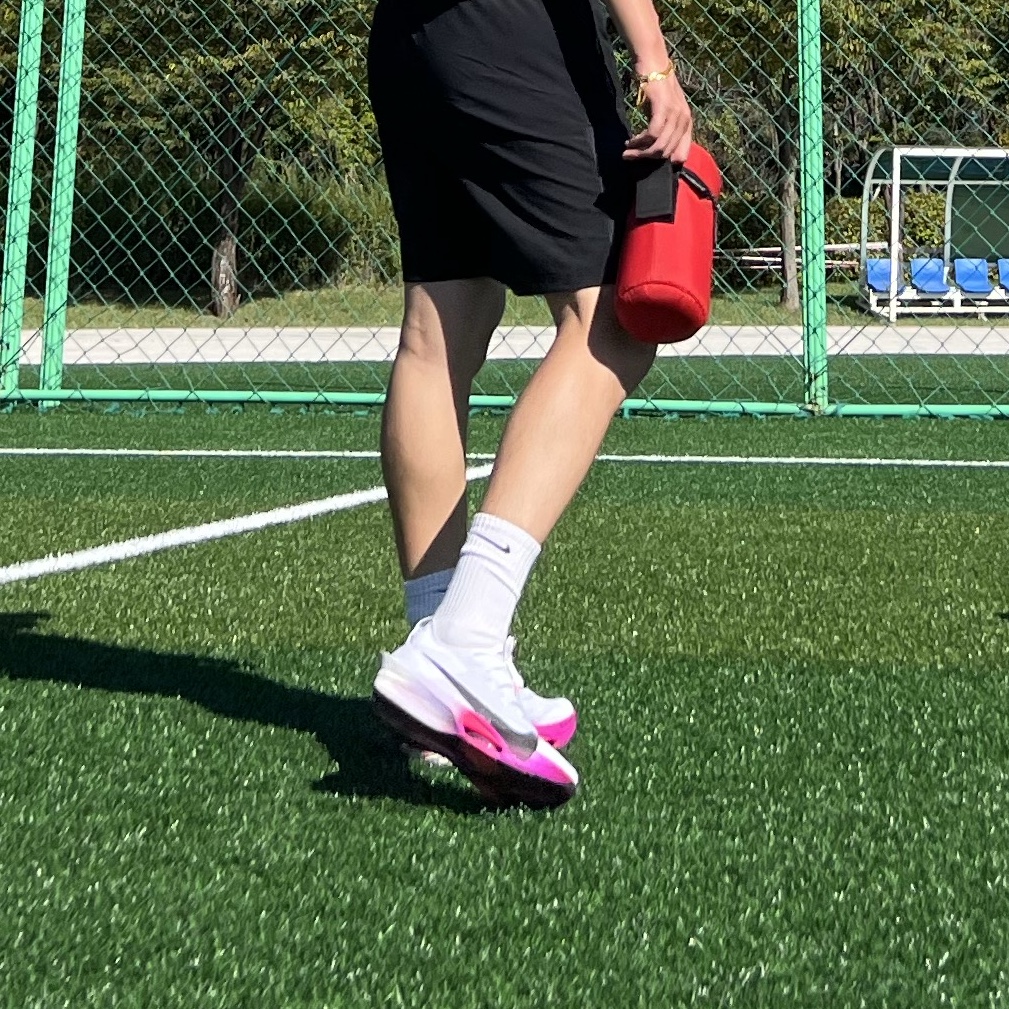 Nike Air Zoom Alphafly Next% 3 Hyper Pink 착용 스타일 - 3