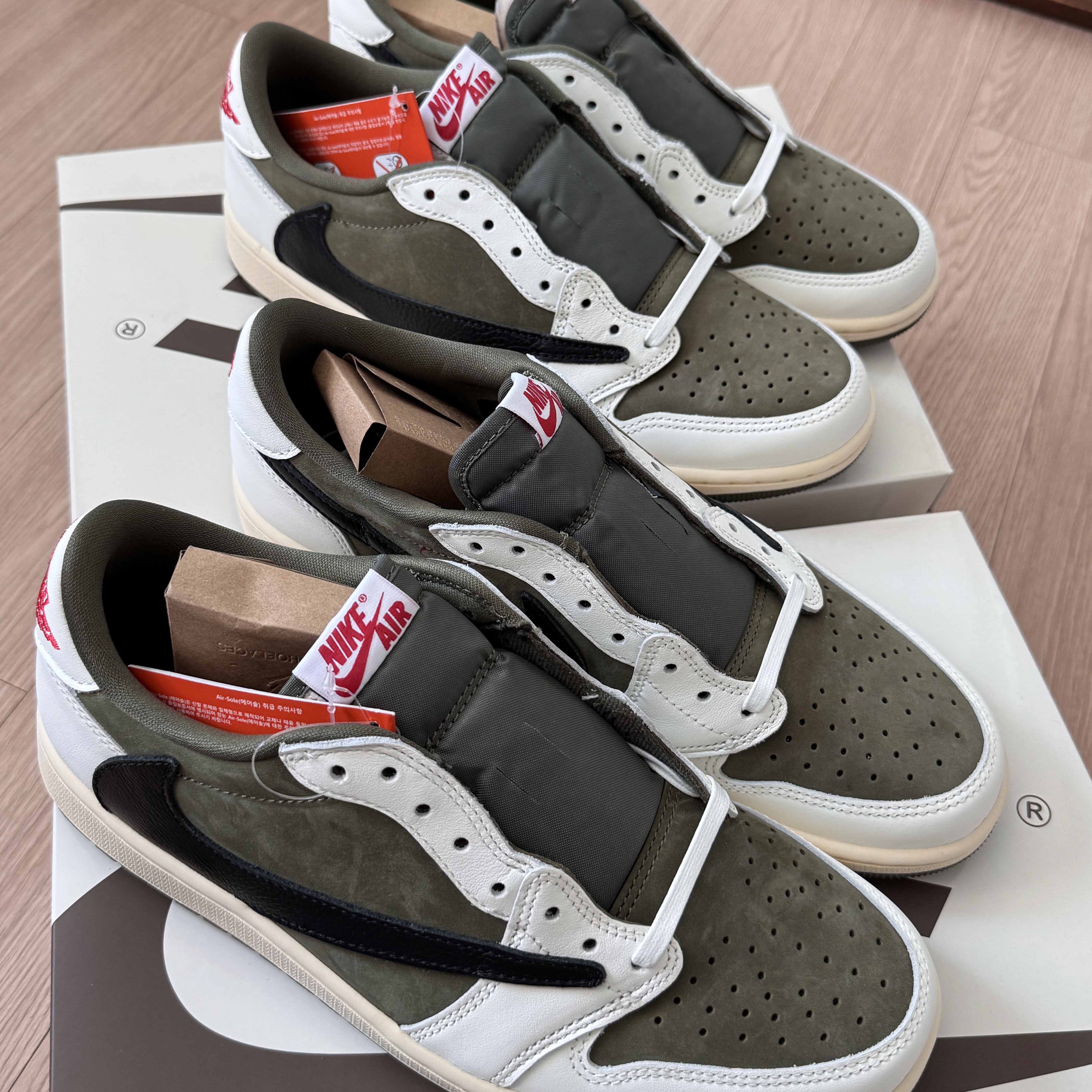 Jordan 1 x Travis Scott Retro Low OG SP Reverse Olive 착용 스타일