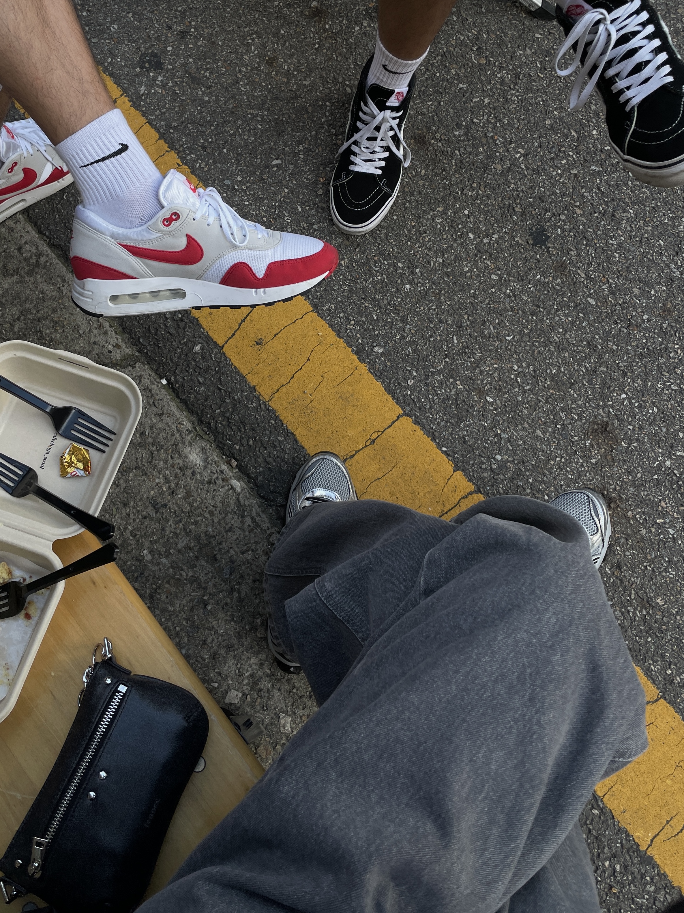 Stussy Beach Shell Wrinkled Nylon Jacket Black, Asics Gel-Quantum Kinetic Mid Grey Pure Silver 착용 스타일 - 4