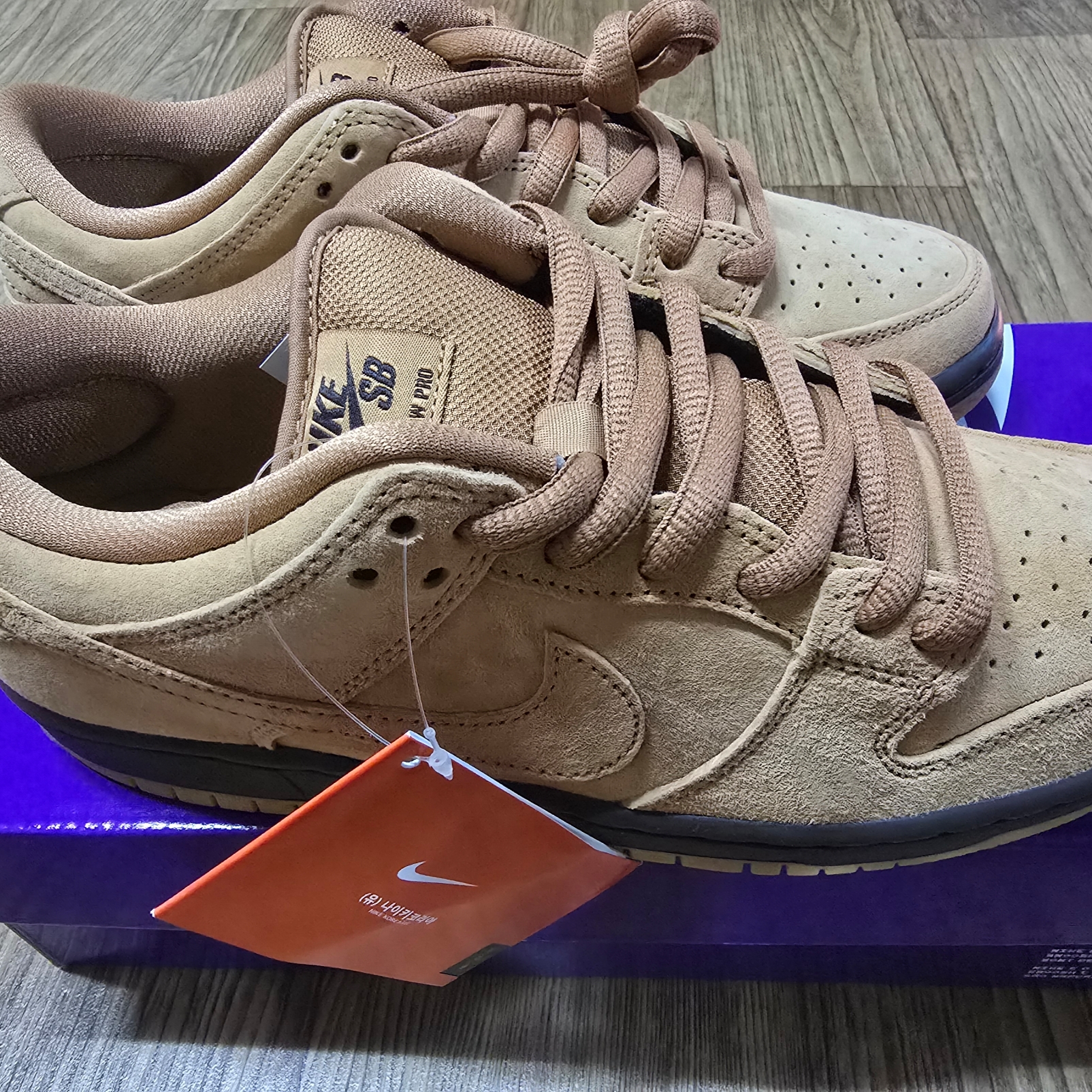 Nike SB Dunk Low Pro Wheat 2020 착용 스타일 - 2
