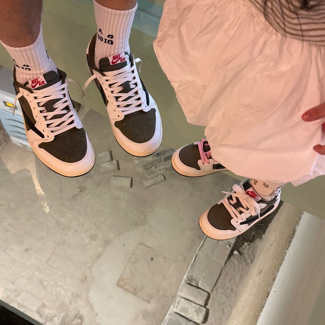 Jordan 1 x Travis Scott Retro Low OG SP Reverse Olive, (TD) Jordan 1 x Travis Scott Retro Low OG SP Reverse Olive 착용 스타일