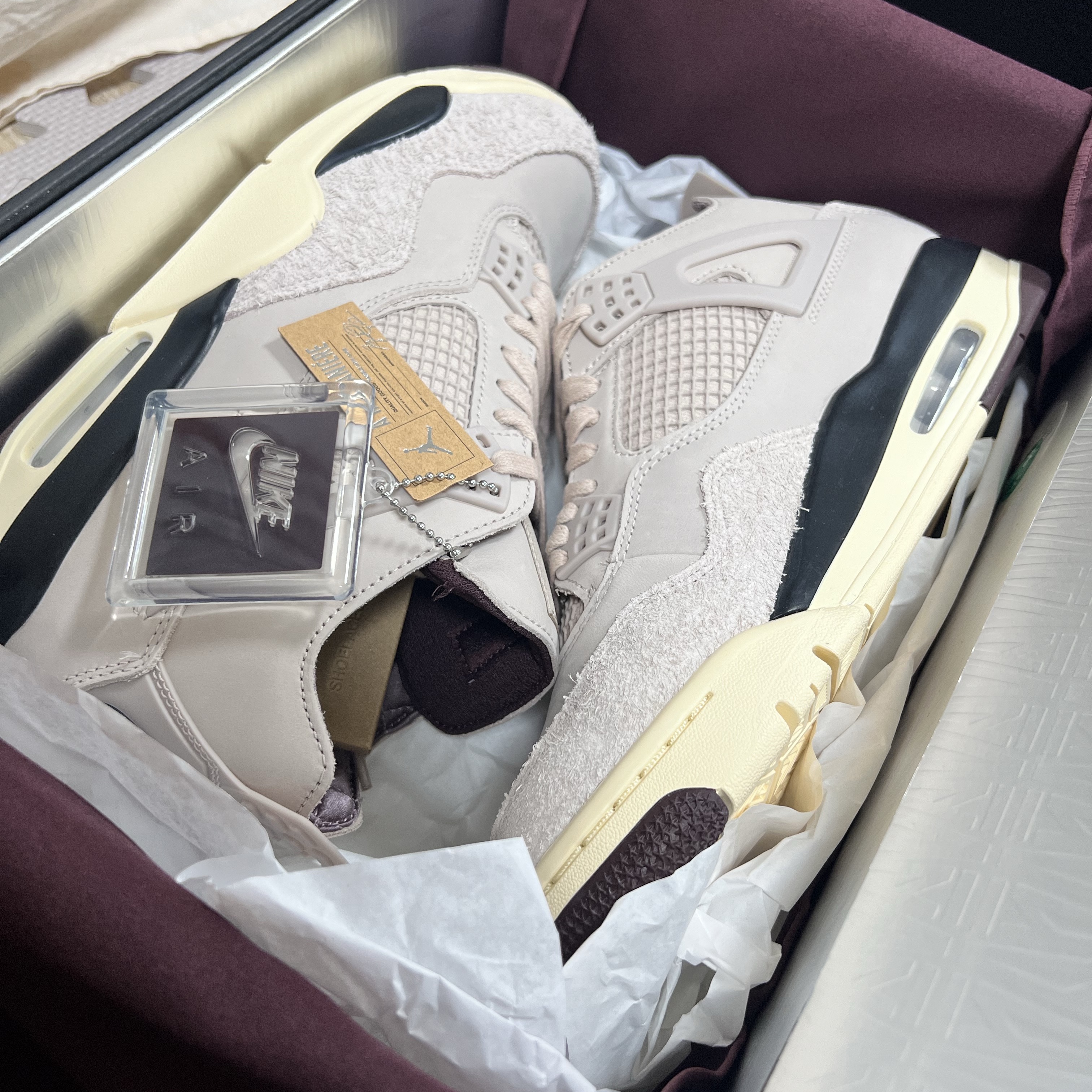 (W) Jordan 4 x A Ma Maniere Retro OG SP W.Y.W.S. 착용 스타일 - 2