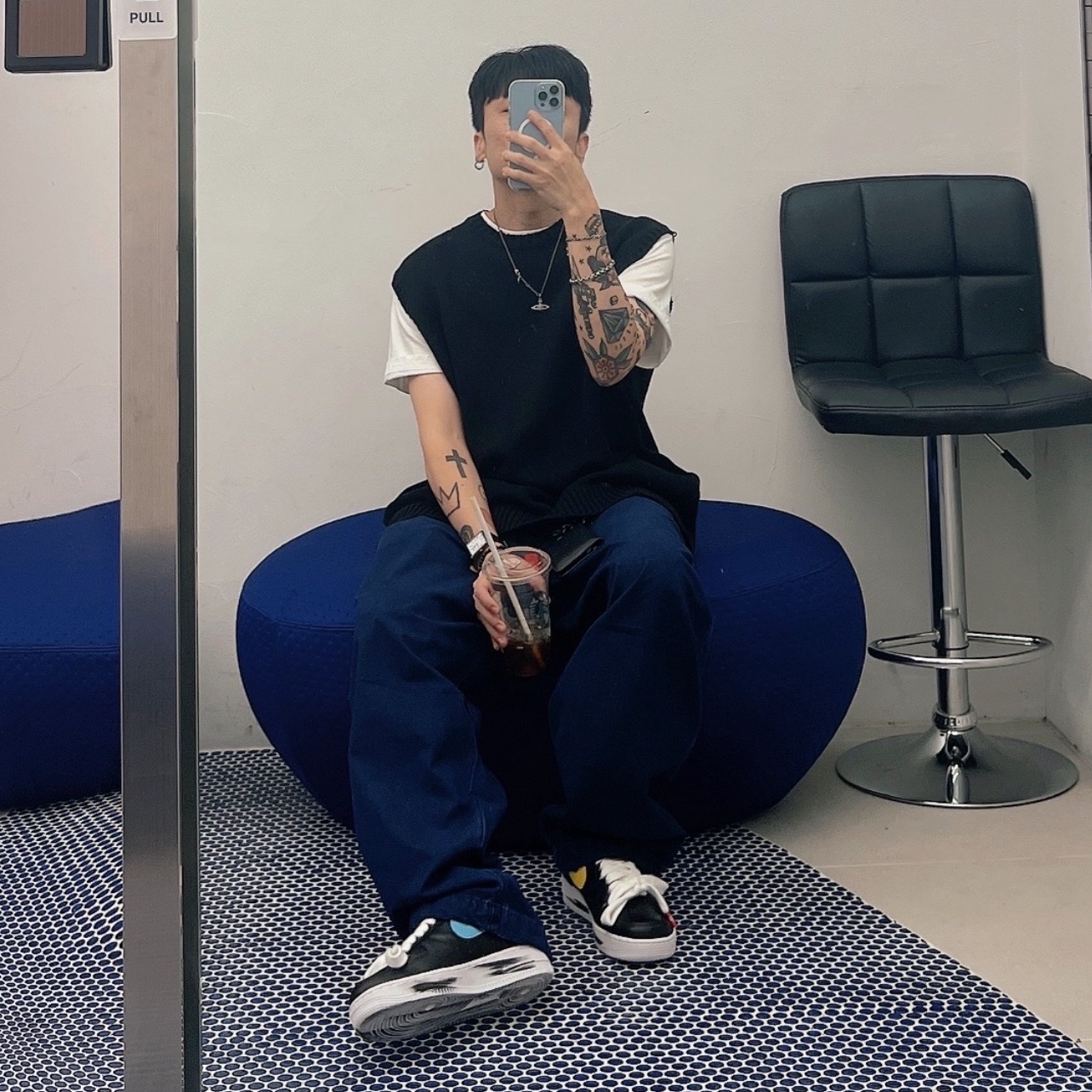 Nike x Peaceminusone Air Force 1 Low Para-Noise 3.0 Black and Multicolor, Kapital 5G Cotton Knit Bone Vest Black 착용 스타일