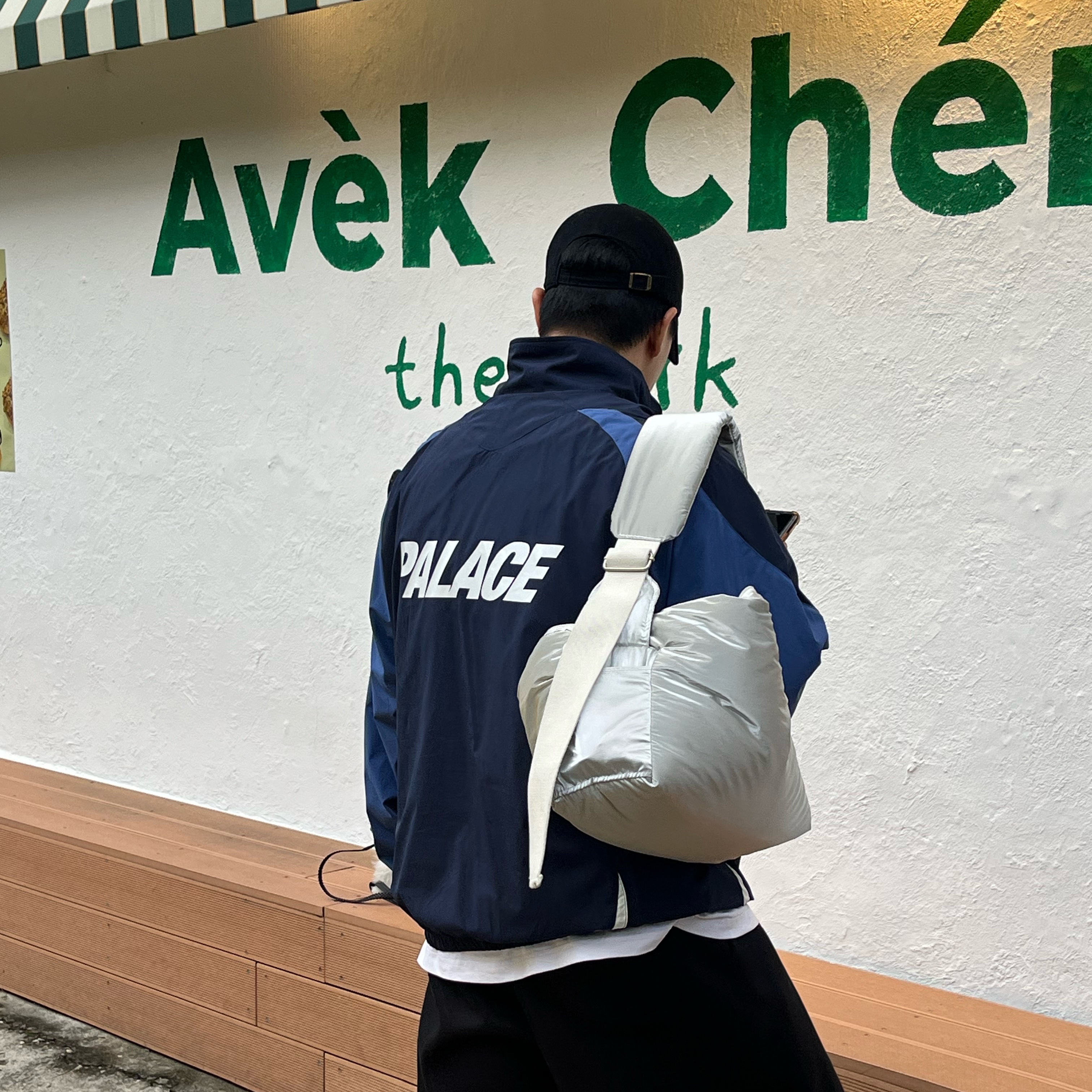 Palace Pro Shell Jacket Navy - 23FW, Palace x Umbro Socks Black - 24SS 착용 스타일 - 3