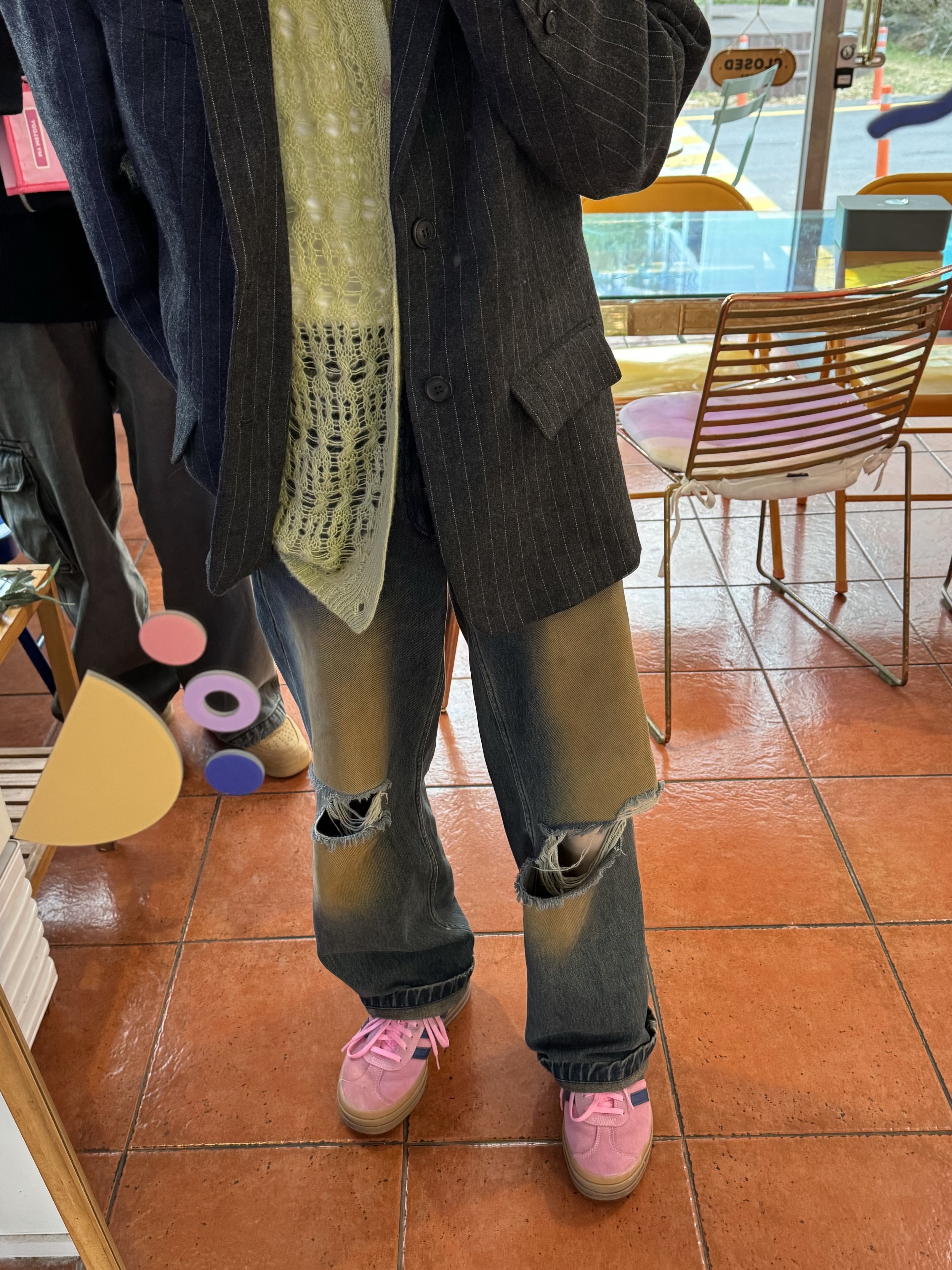 (W) Adidas Gazelle Bold Pink Glow Victory Blue, Zara x Ader Error Striped Oversize Blazer Grey 착용 스타일 - 3