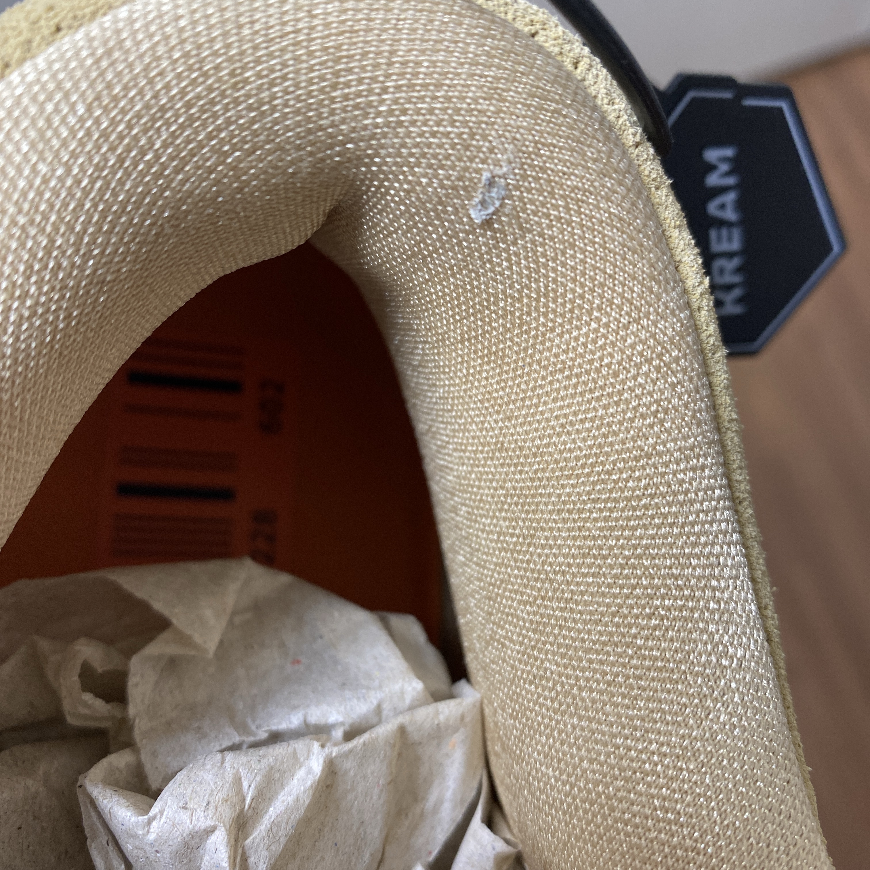 Nike Book 1 EP Light Orewood Brown 착용 스타일