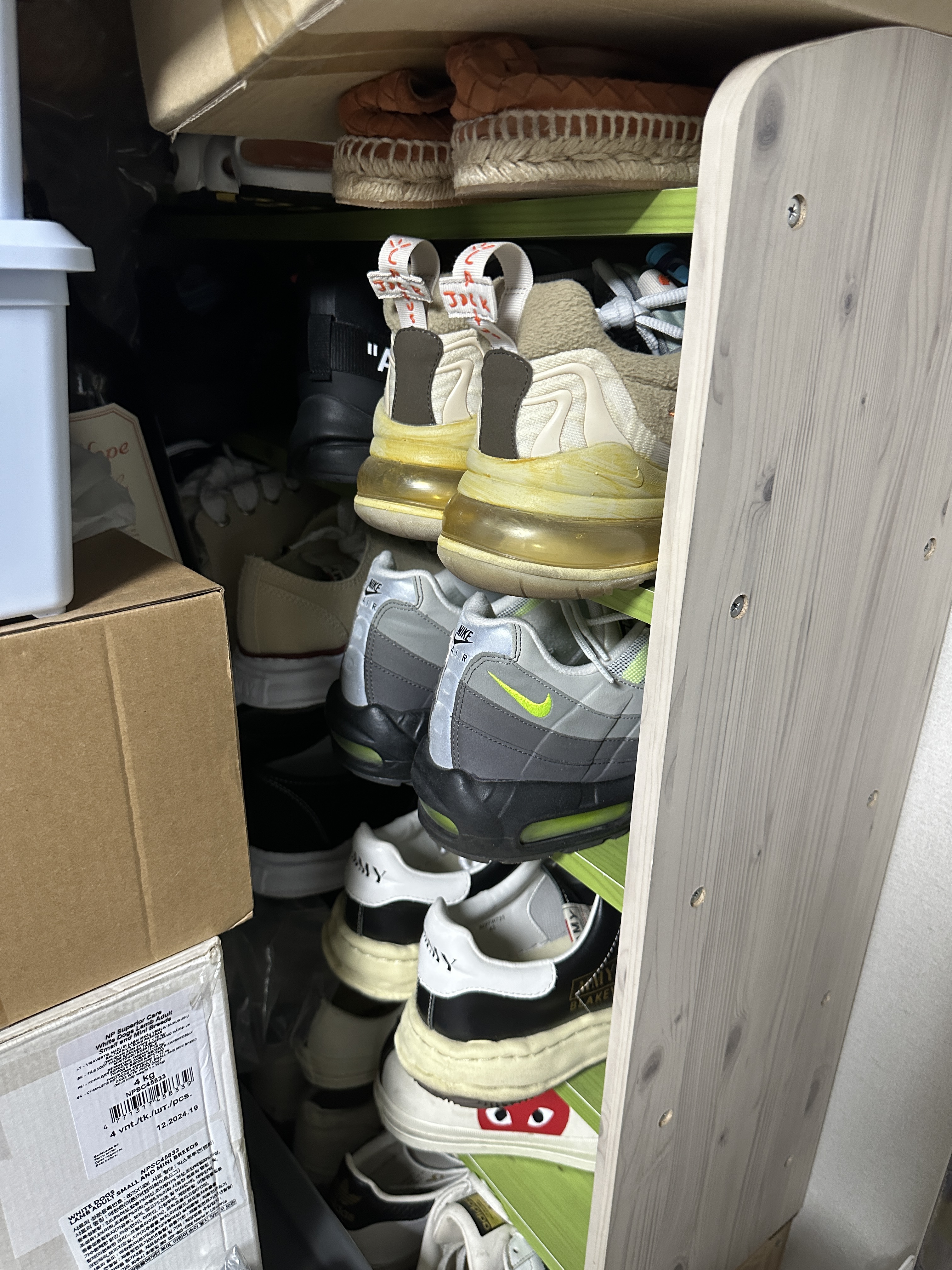 Nike x Travis Scott Air Max 270 React Cactus Trails, Nike Air VaporMax 95 Neon 착용 스타일