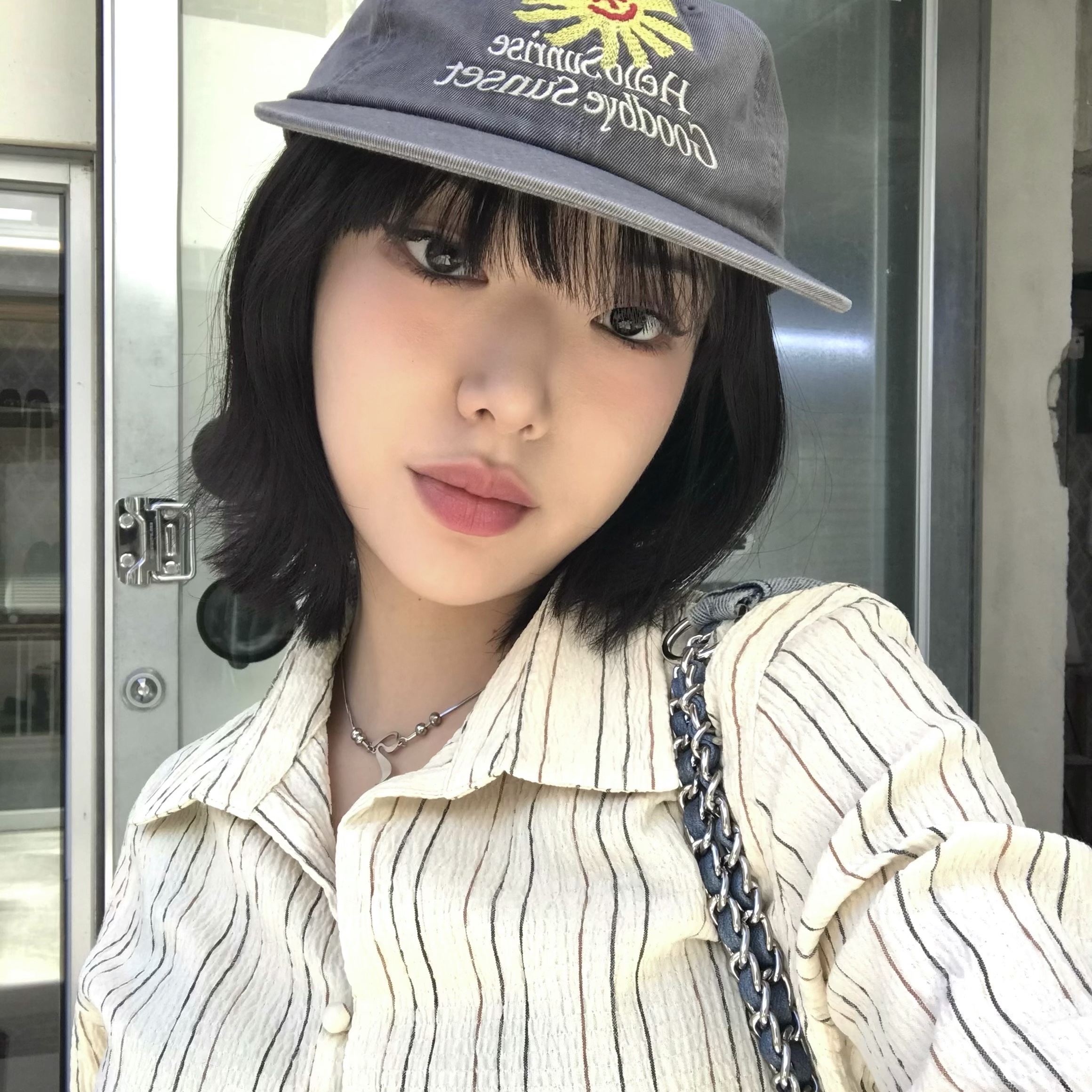 HS x Hank Relaxed Fit Cap Charcoal 착용 스타일 - 1