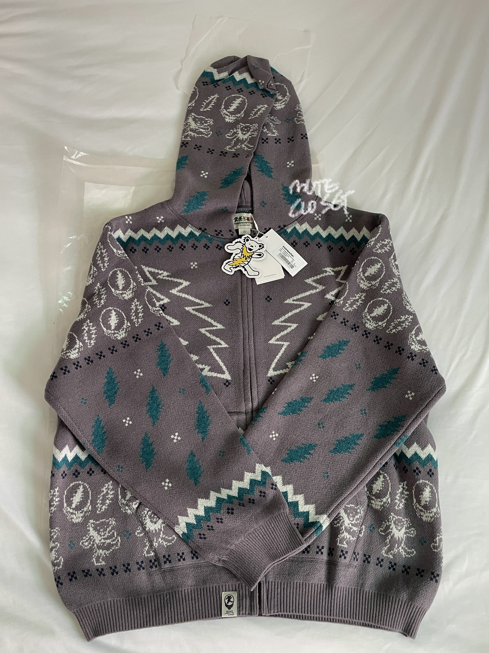 Thisisneverthat x Grateful Dead Iconography Knit Zip Hoodie Lavender 착용 스타일