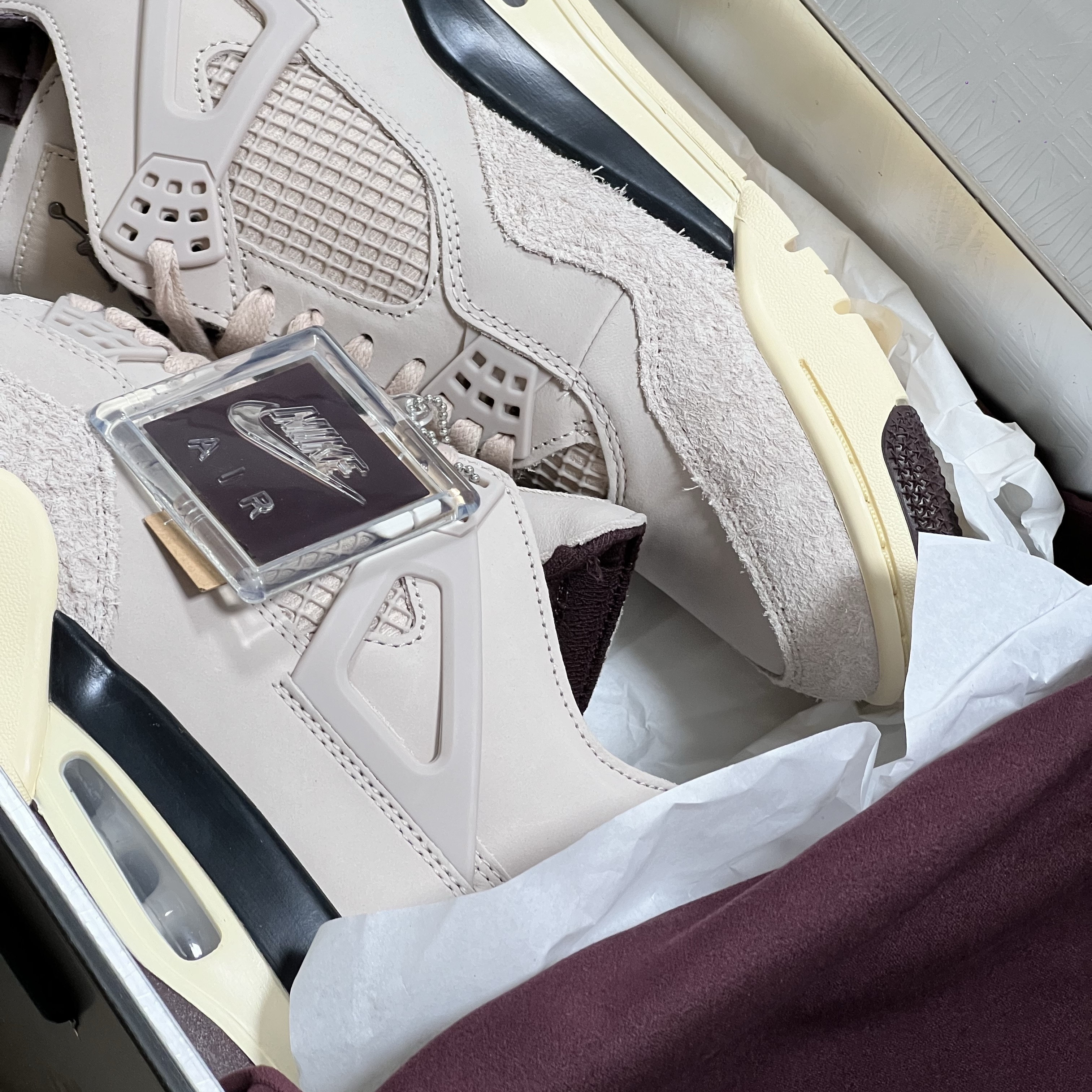 (W) Jordan 4 x A Ma Maniere Retro OG SP W.Y.W.S. 착용 스타일 - 3