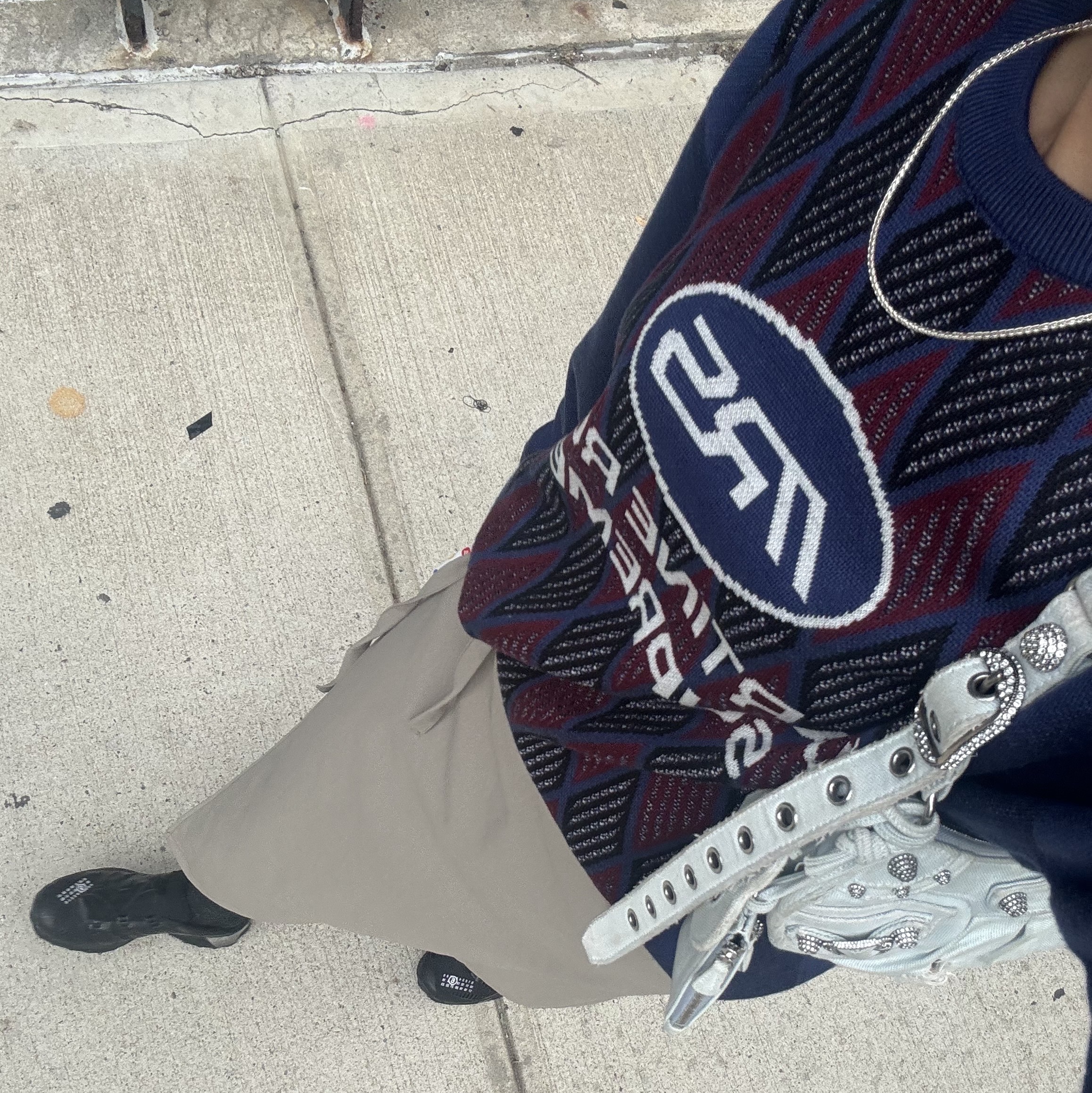 Supreme x Martine Rose Sweater Blue - 24FW, Salomon x MM6 Maison Margiela XT-4 Mule Black 착용 스타일