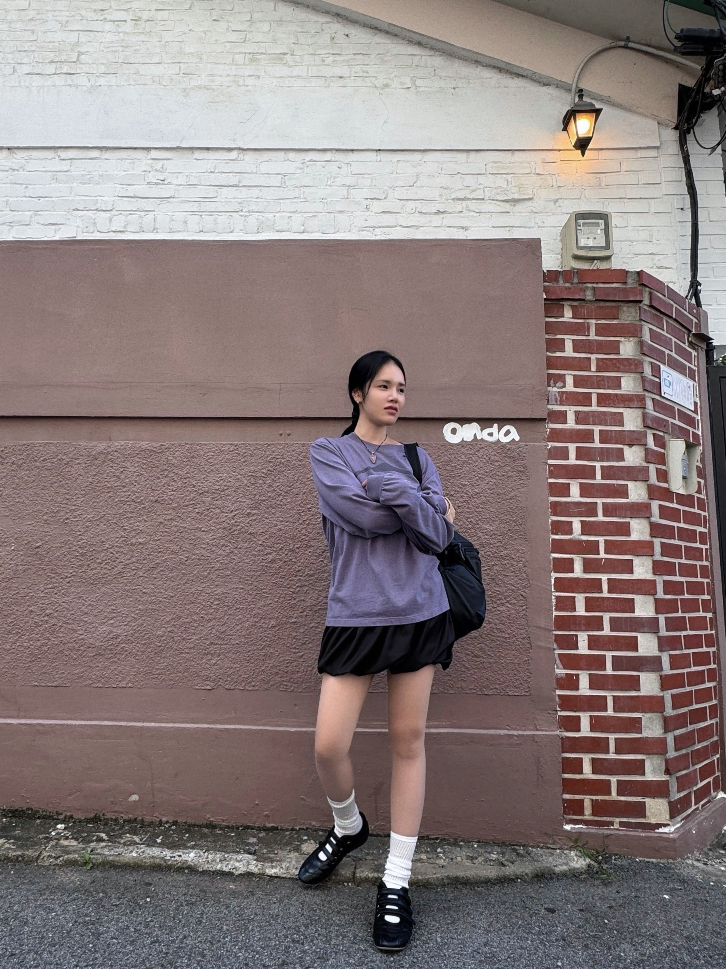 (W) Deinet Mozzi Shoes Black, Mischief Rhombus Long Sleeve Purple 착용 스타일 - 1