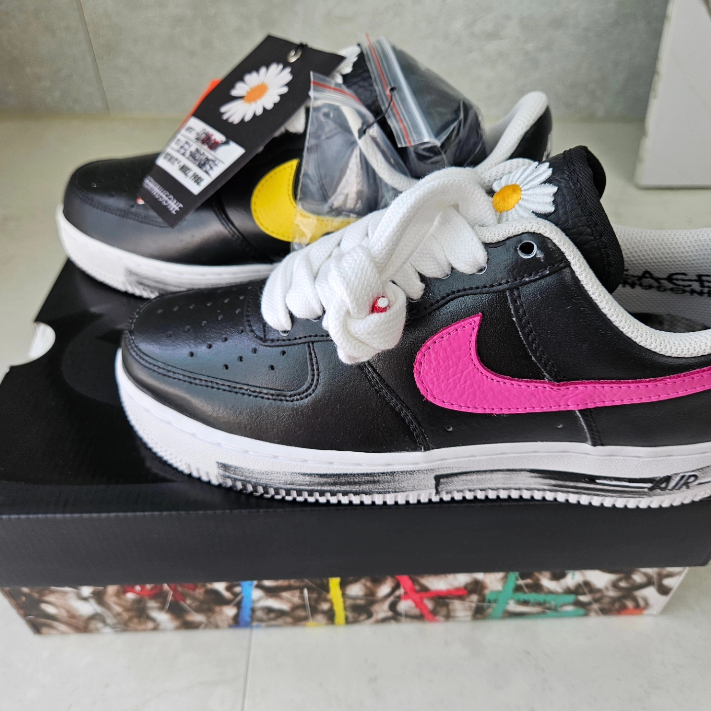 Nike x Peaceminusone Air Force 1 Low Para-Noise 3.0 Black and Multicolor 착용 스타일 - 2