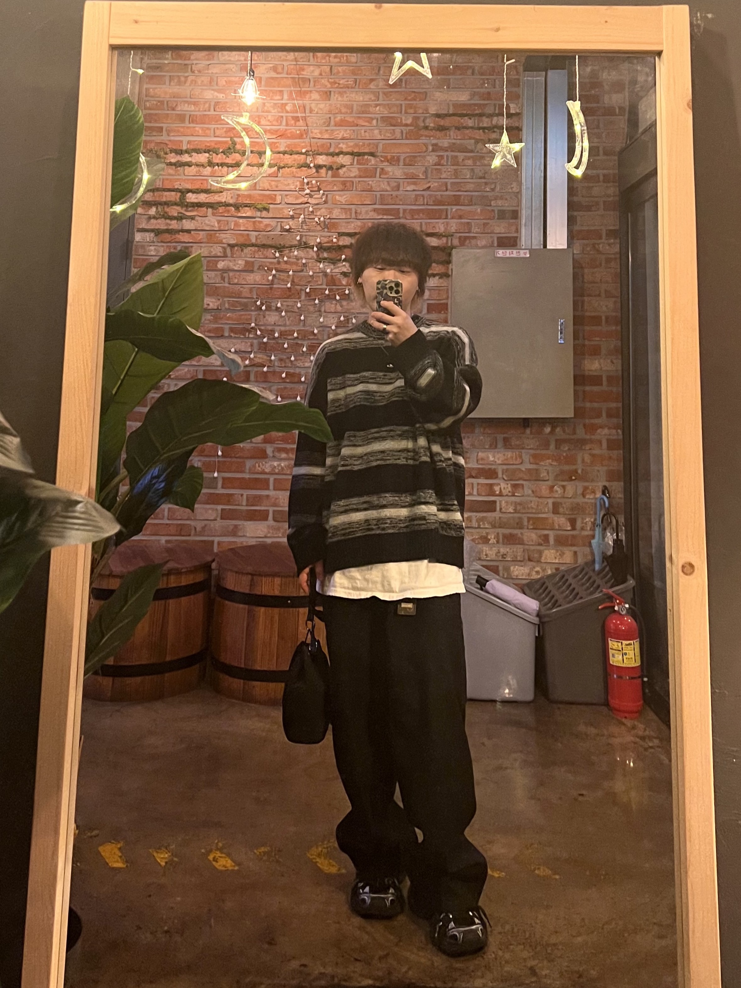 Balenciaga 3XL Sneakers Black 착용 스타일