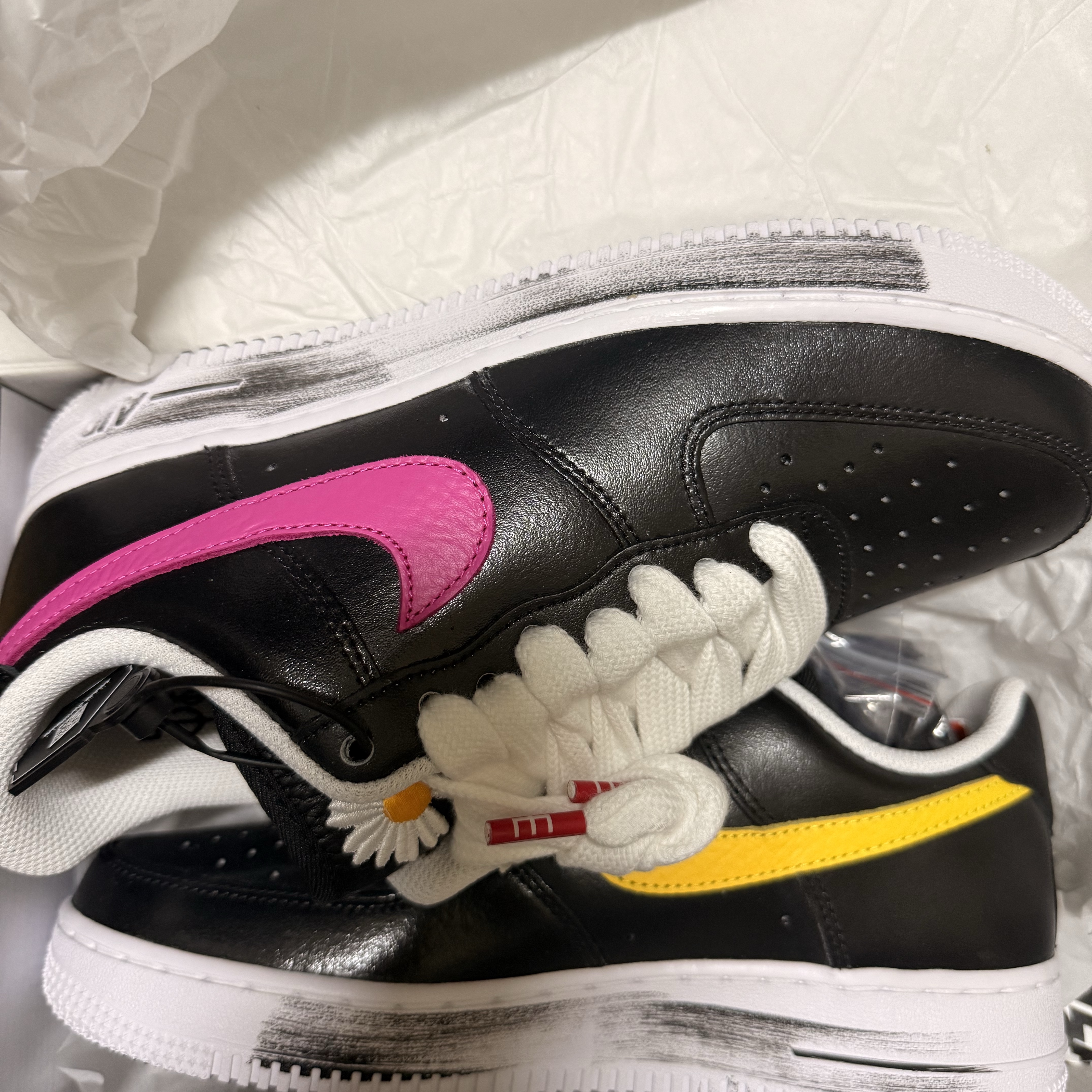 Nike x Peaceminusone Air Force 1 Low Para-Noise 3.0 Black and Multicolor 착용 스타일