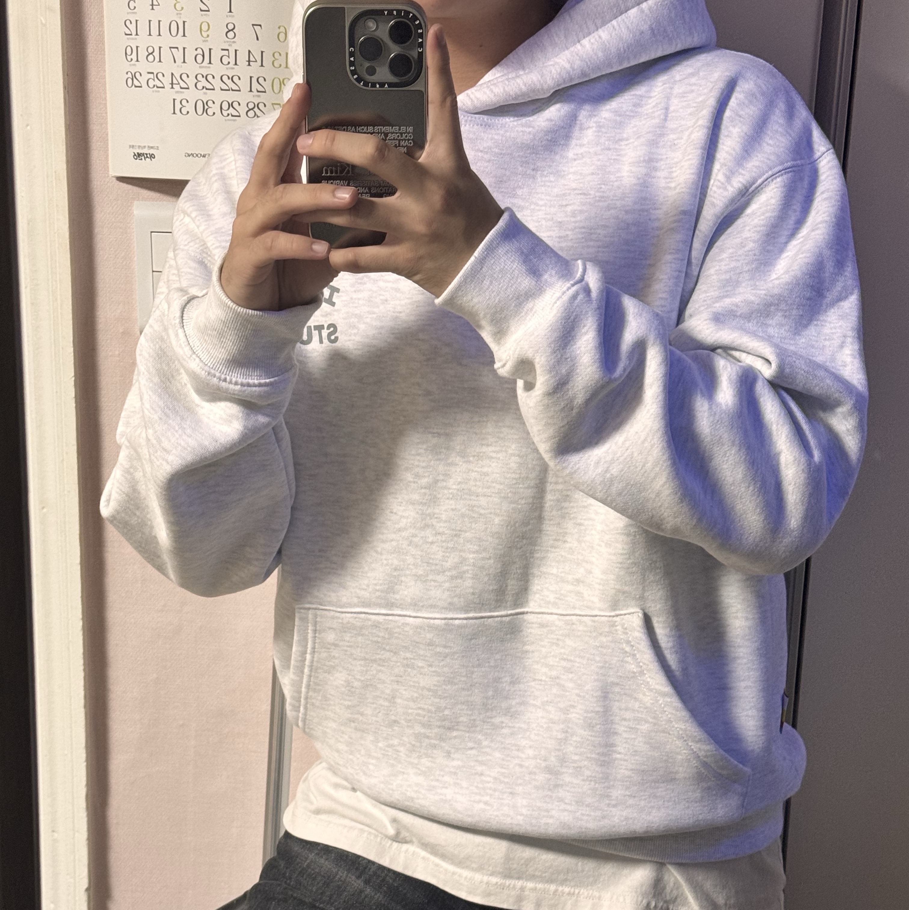 IAB Studio Hoodie Light Gray, Casetify x Matin Kim iPhone Letter Magsafe Mirror Case Silver 착용 스타일 - 2