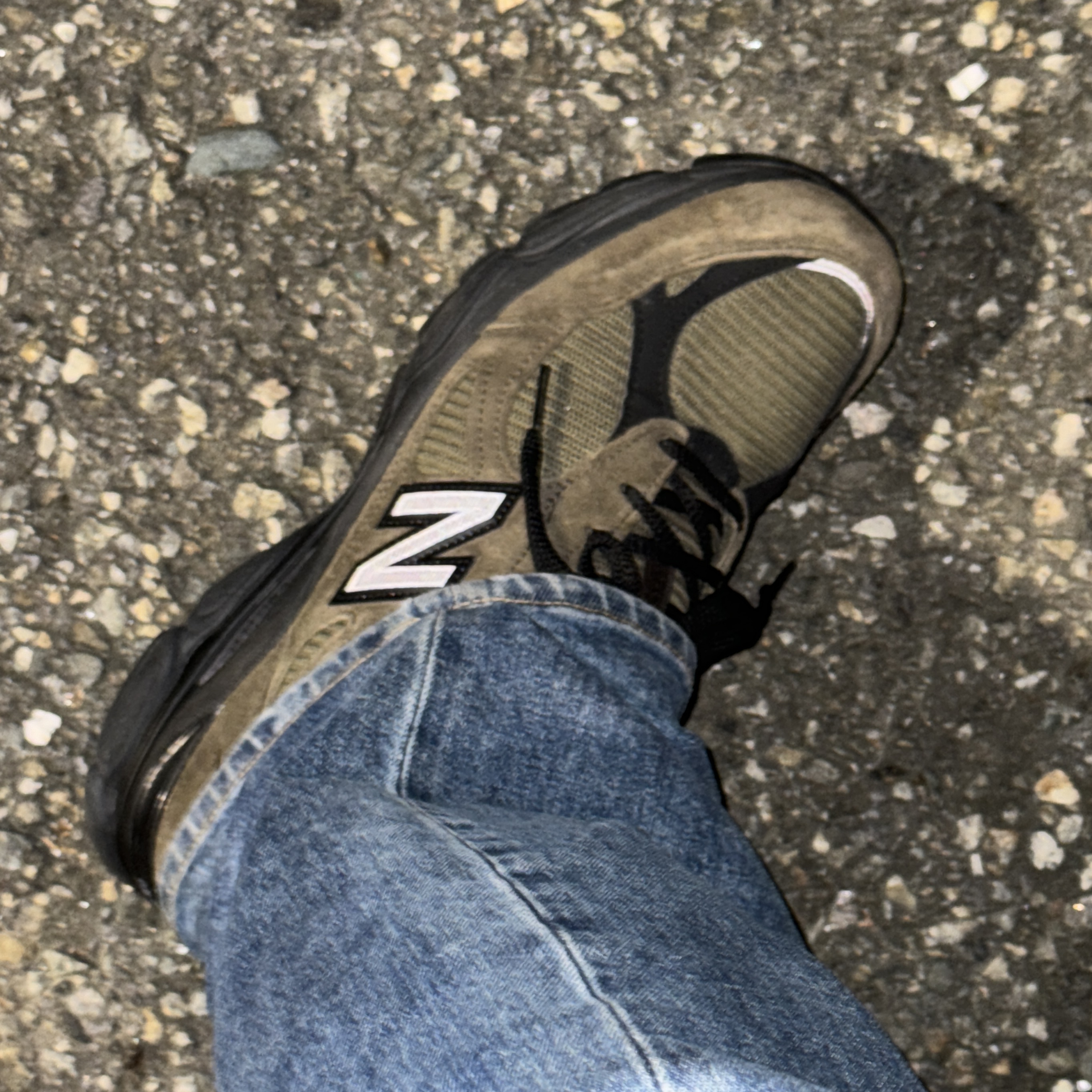 New Balance x JJJJound 990v3 Brown Black 착용 스타일