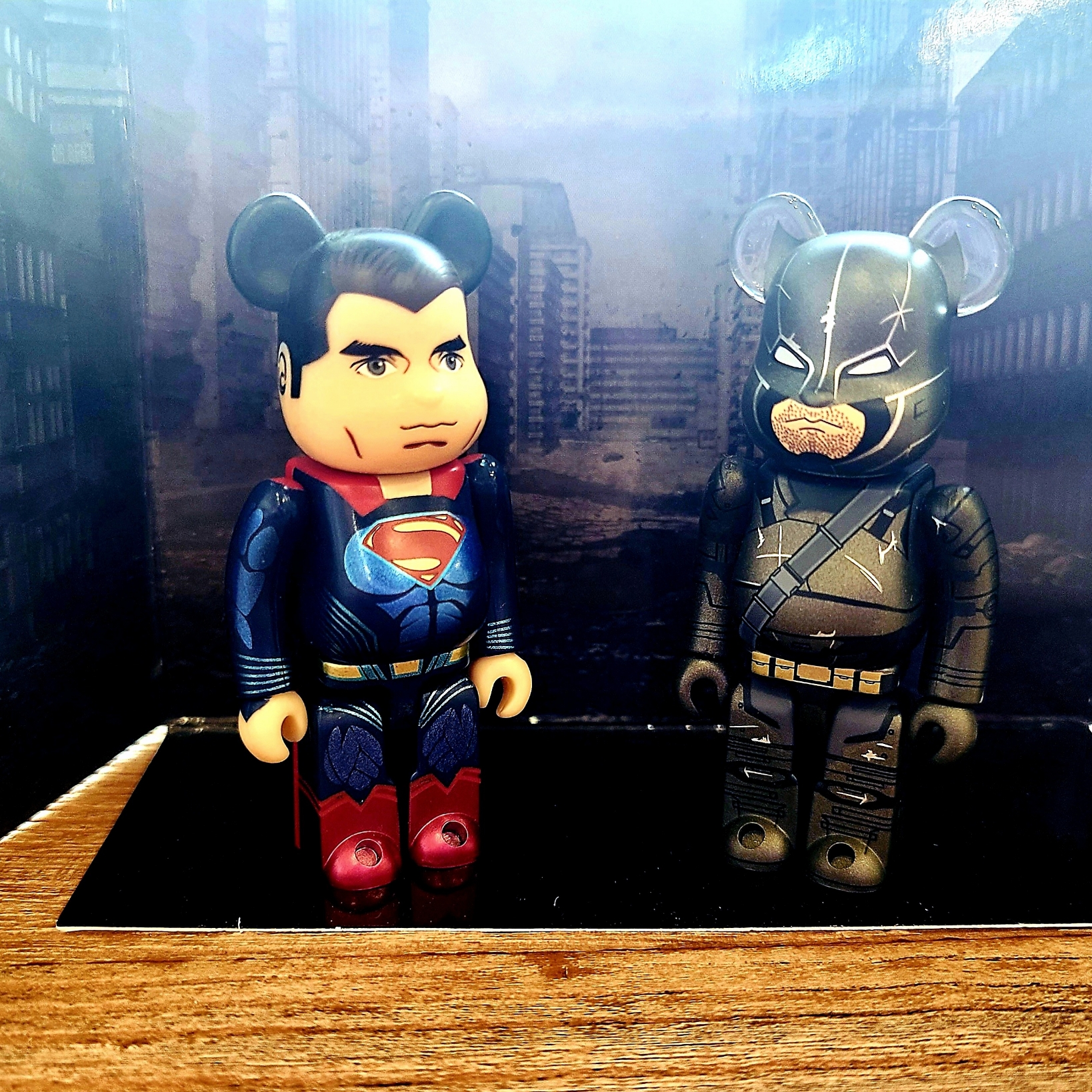 Bearbrick Superman & Armored Batman 2 Pack 100%, Bearbrick Series 47 Sealed Case 100% (24 Blind Boxes) 착용 스타일 - 2