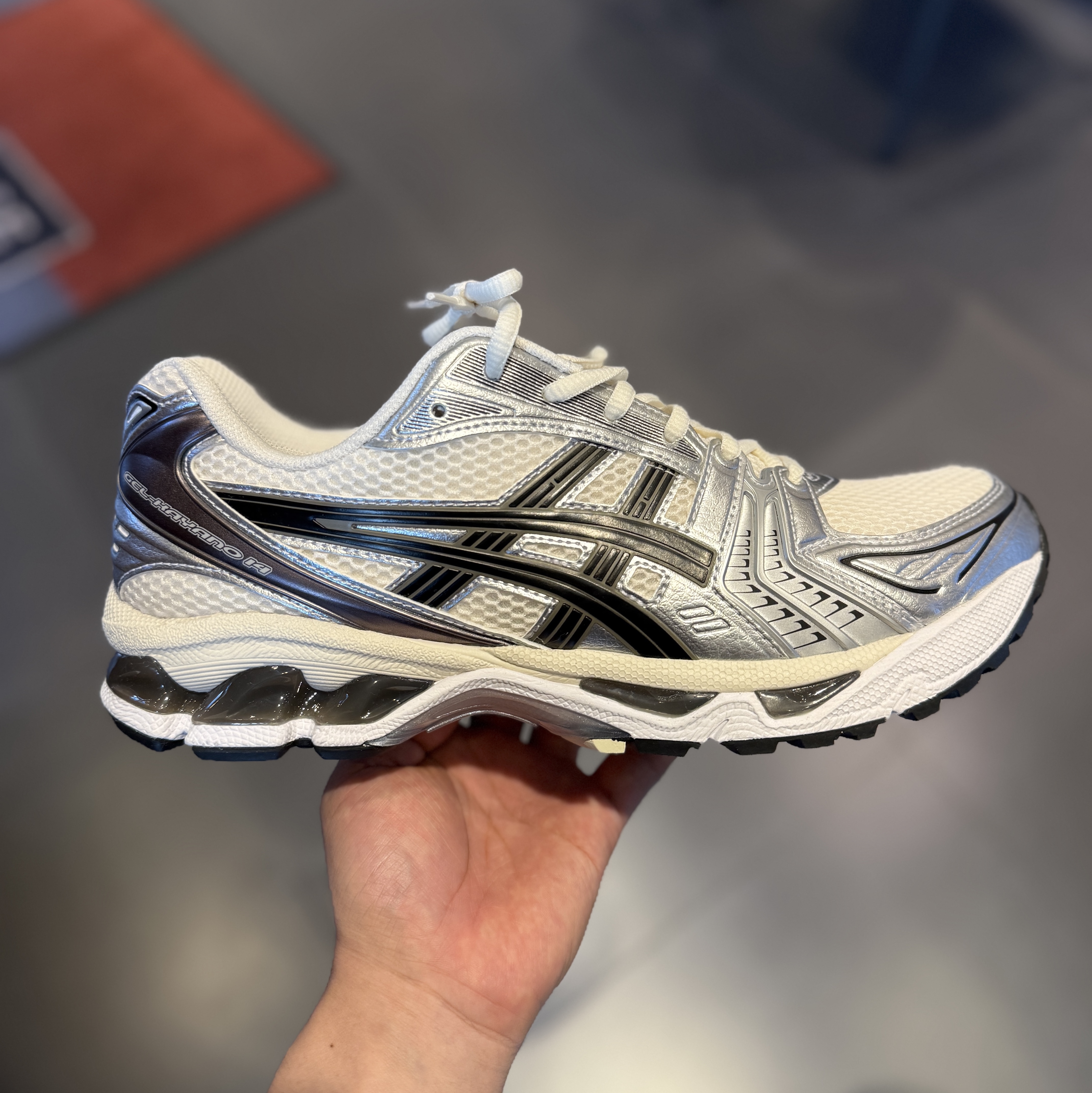 Asics Gel-Kayano 14 Cream Black 착용 스타일