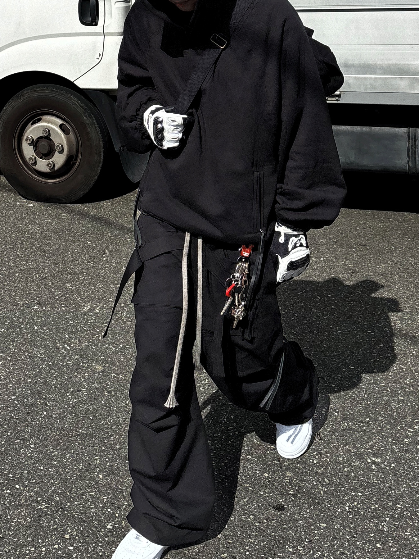 Nike Air Force 1 '07 Low White, Wapworks Wide Safety Cargo Pants Black 착용 스타일 - 2