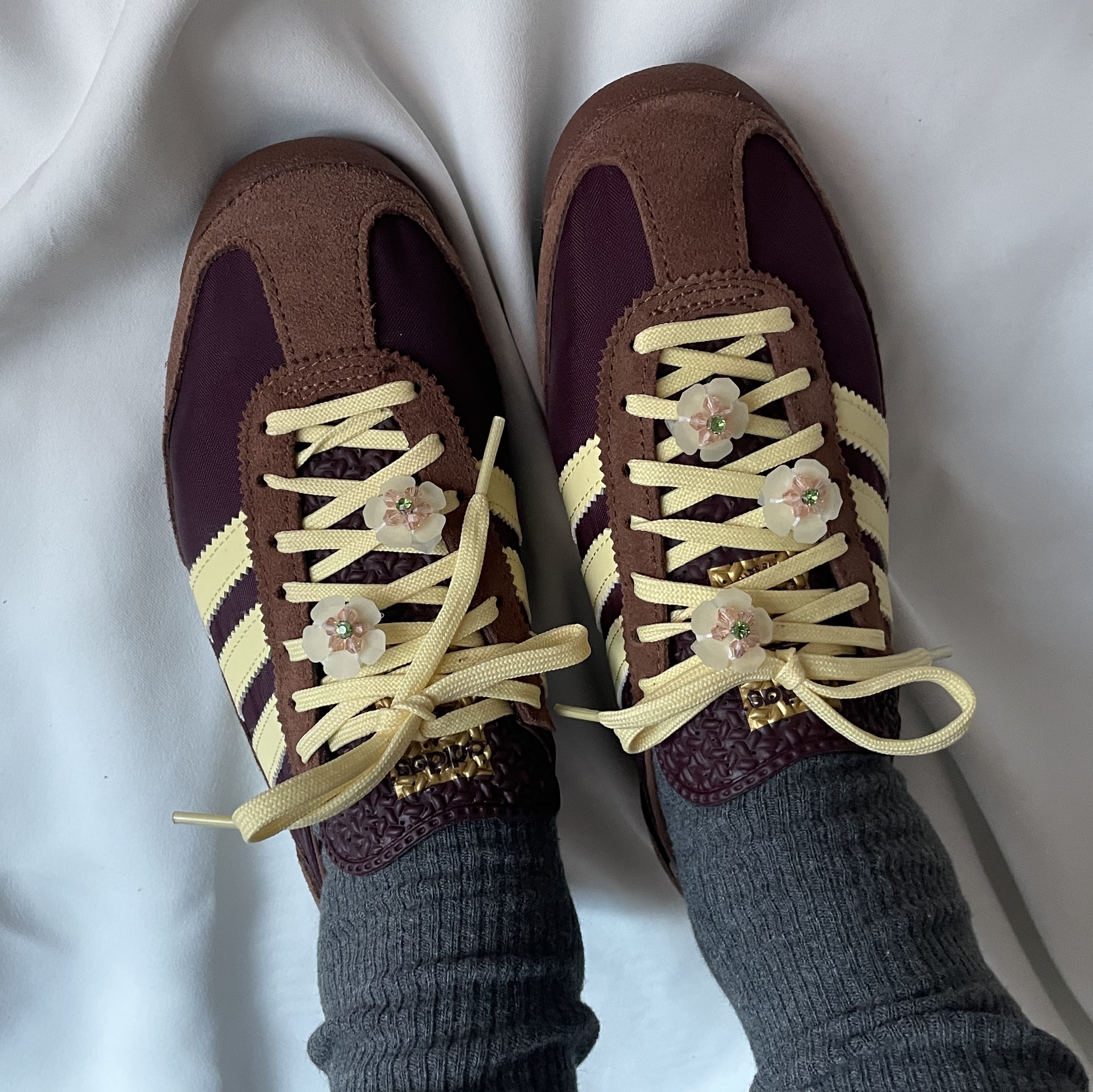 (W) Adidas SL 72 OG Maroon Almost Yellow 착용 스타일 - 1