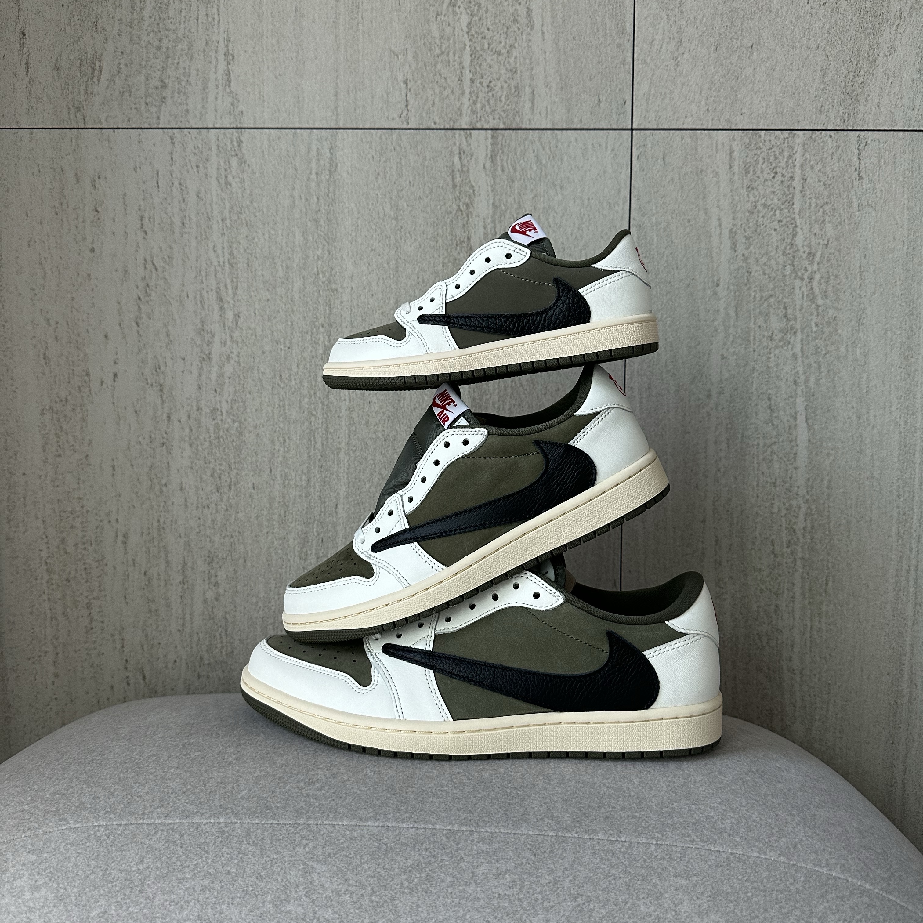 Jordan 1 x Travis Scott Retro Low OG SP Reverse Olive, (PS) Jordan 1 x Travis Scott Retro Low OG SP Reverse Olive 착용 스타일