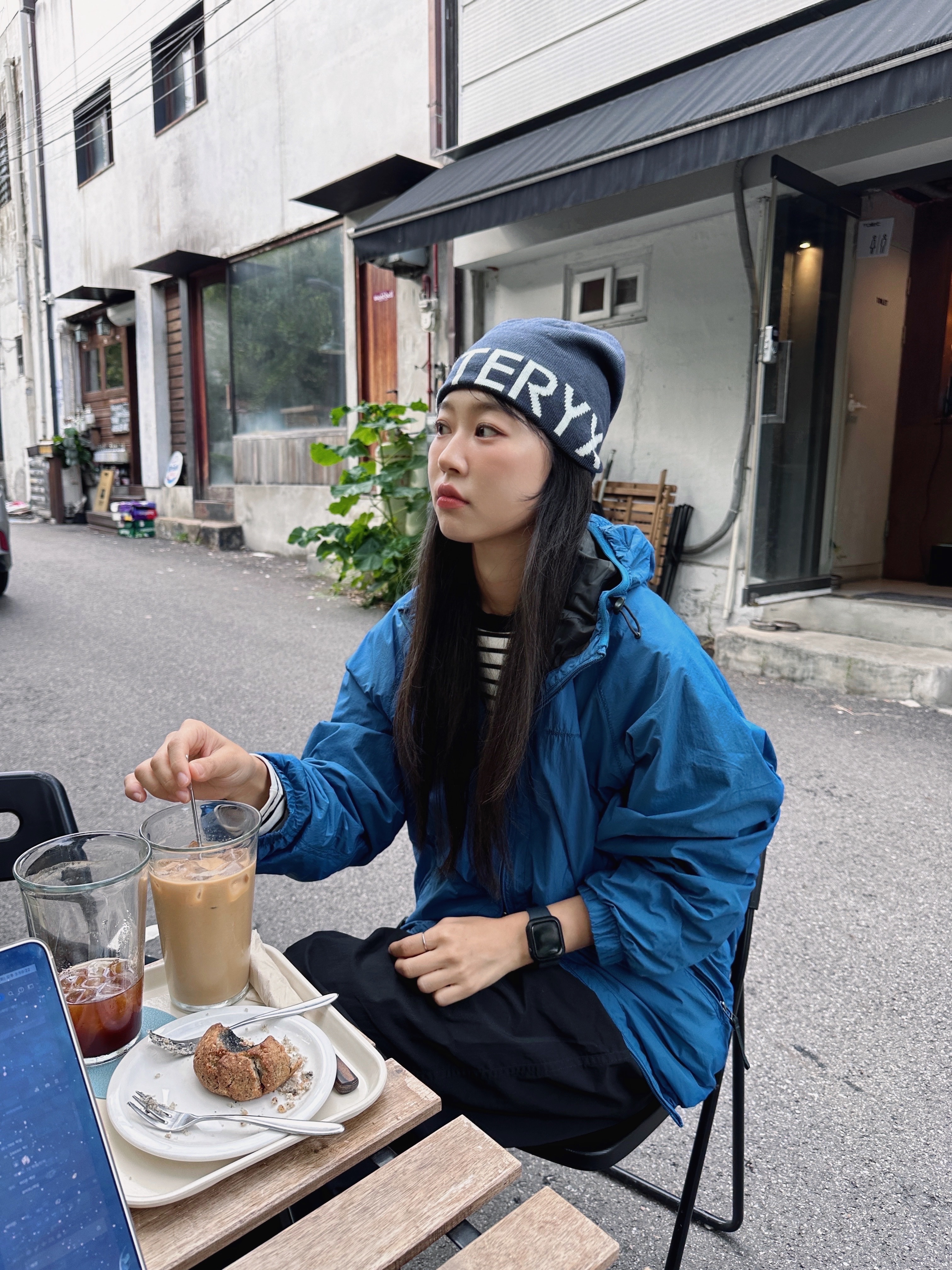 Thisisneverthat SP Logo Windbreaker Blue, Arc'teryx Word Head Toque Black Sapphire 착용 스타일 - 3