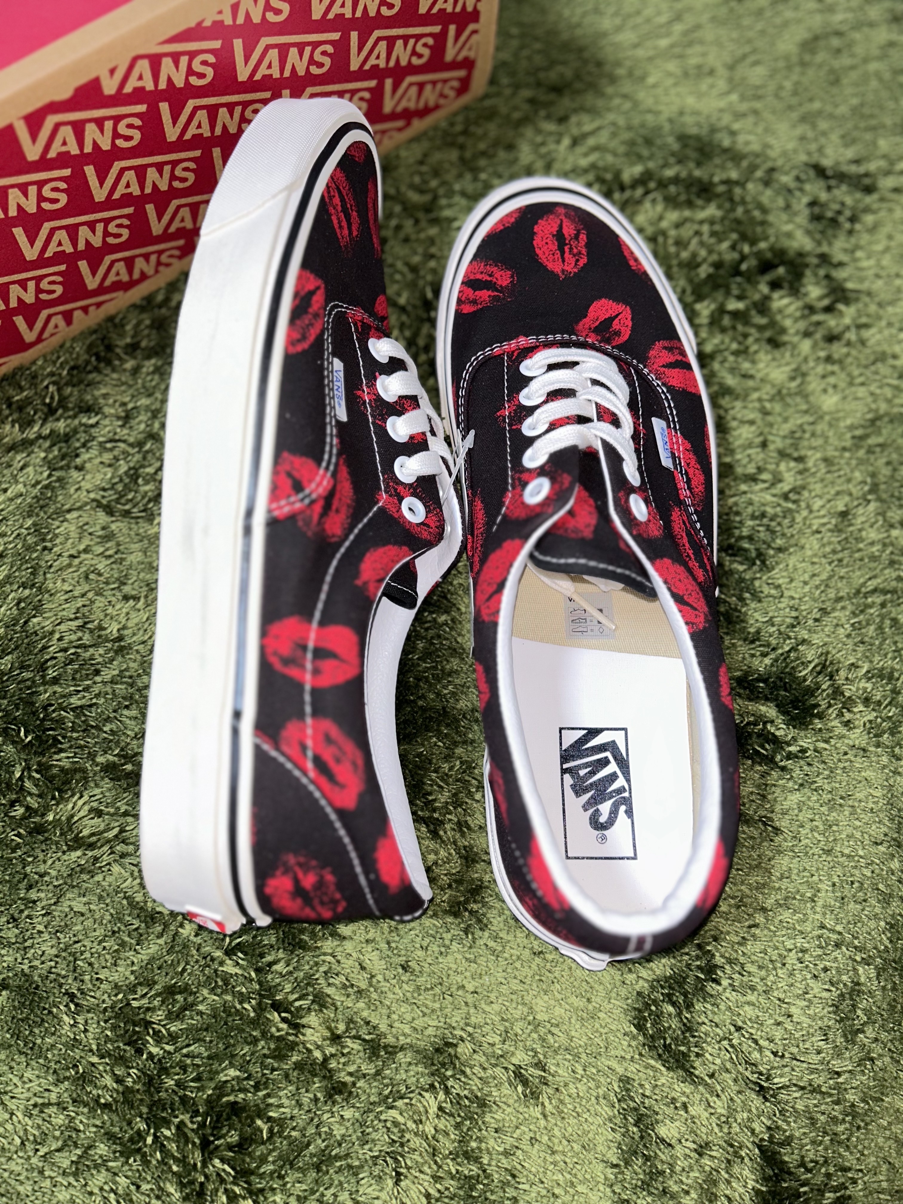 Vans Era 95 DX Anaheim Factory Black Hotlips 착용 스타일 - 4