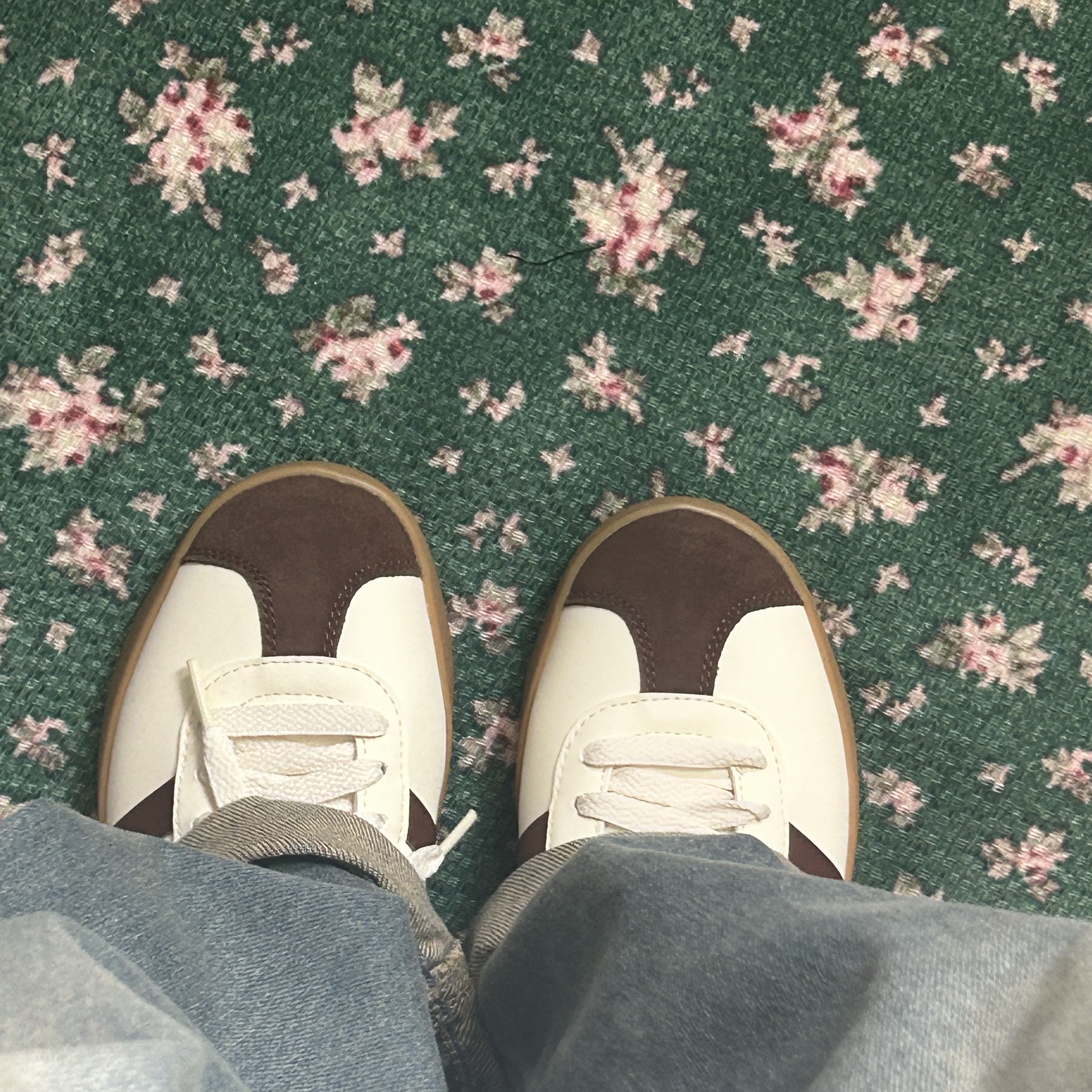 Adidas VL Court 2.0 Cream Brown 착용 스타일