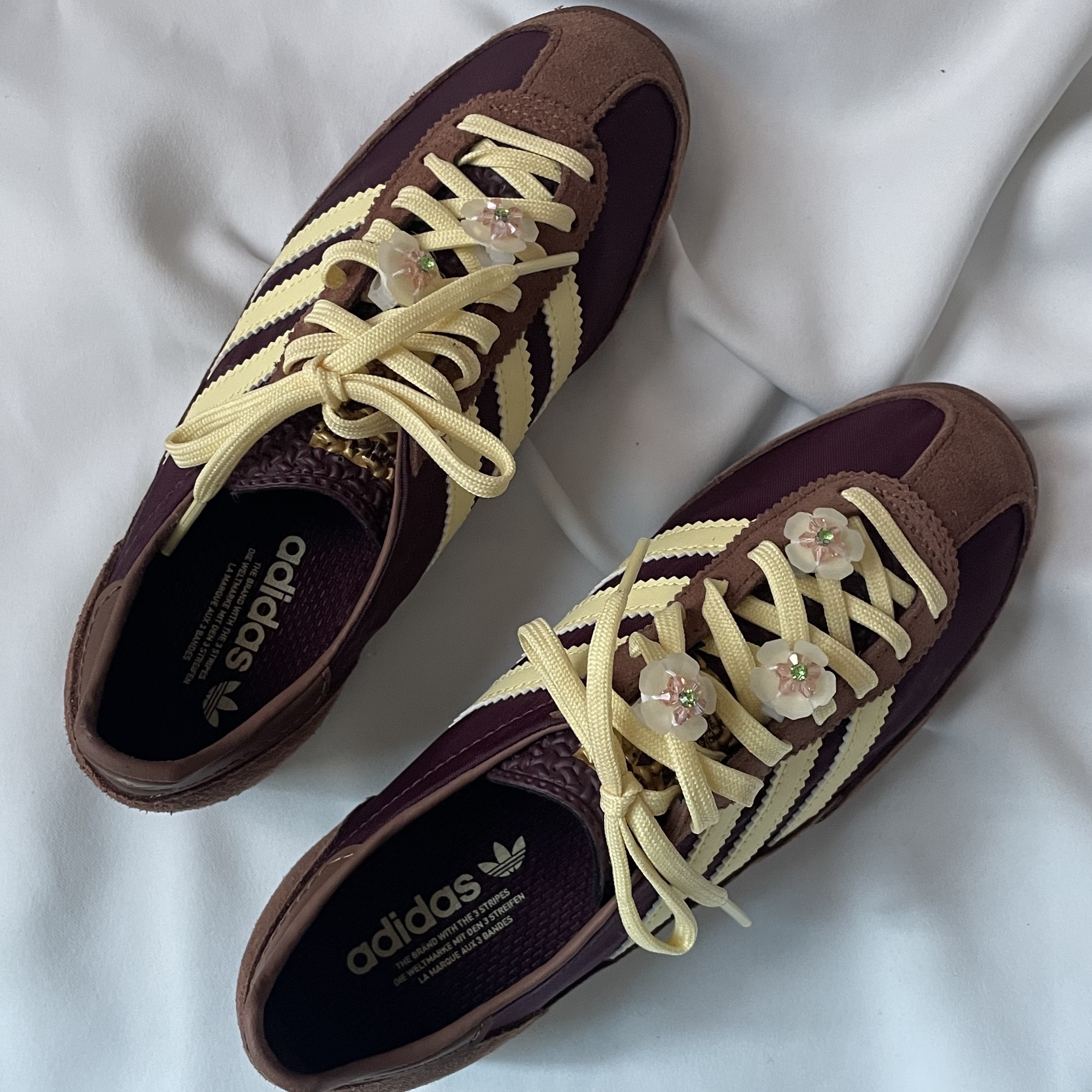 (W) Adidas SL 72 OG Maroon Almost Yellow 착용 스타일 - 4