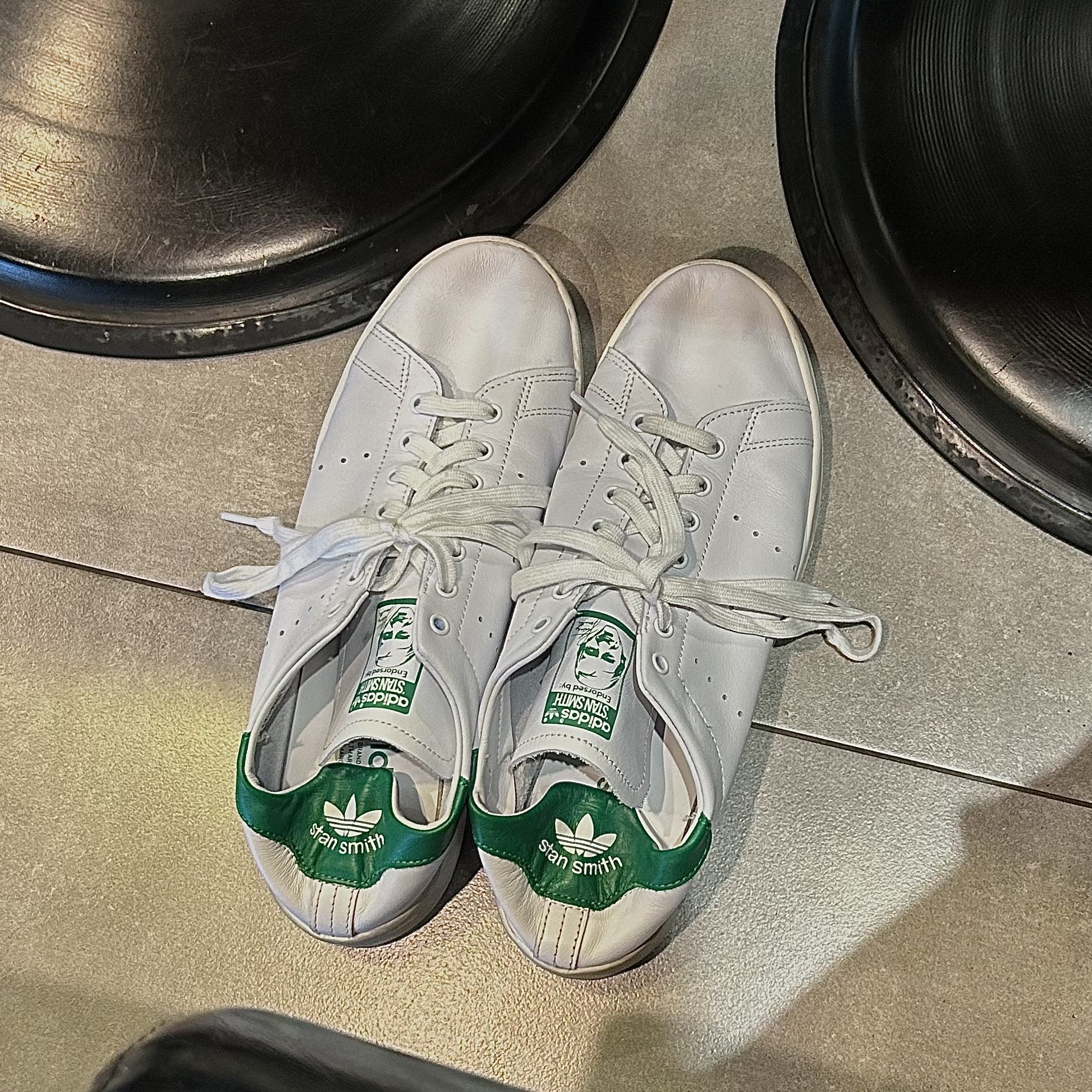 Adidas Stan Smith Decon Cloud White Green 착용 스타일 - 3