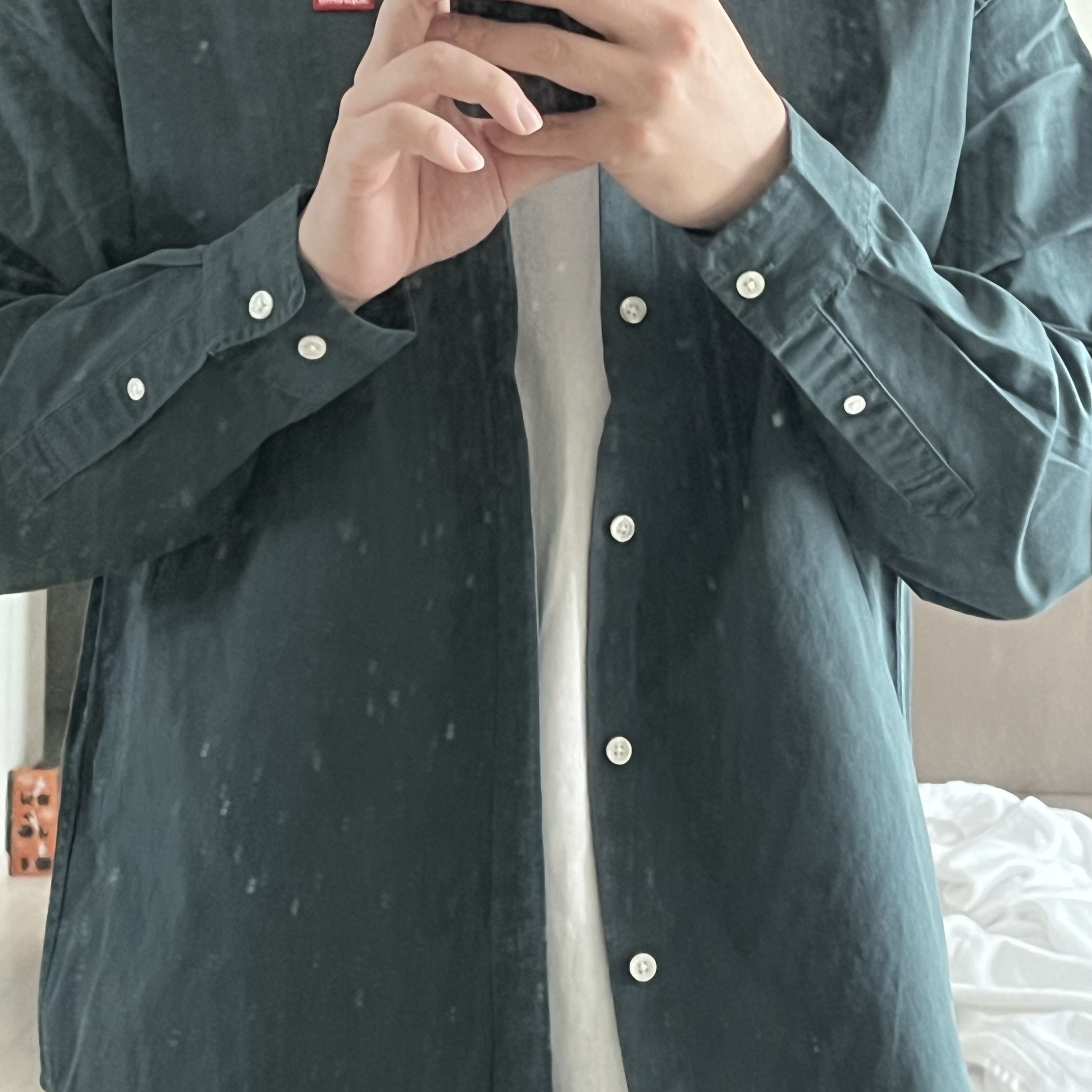 Supreme Small Box Shirt Dark Green - 24FW 착용 스타일 - 2