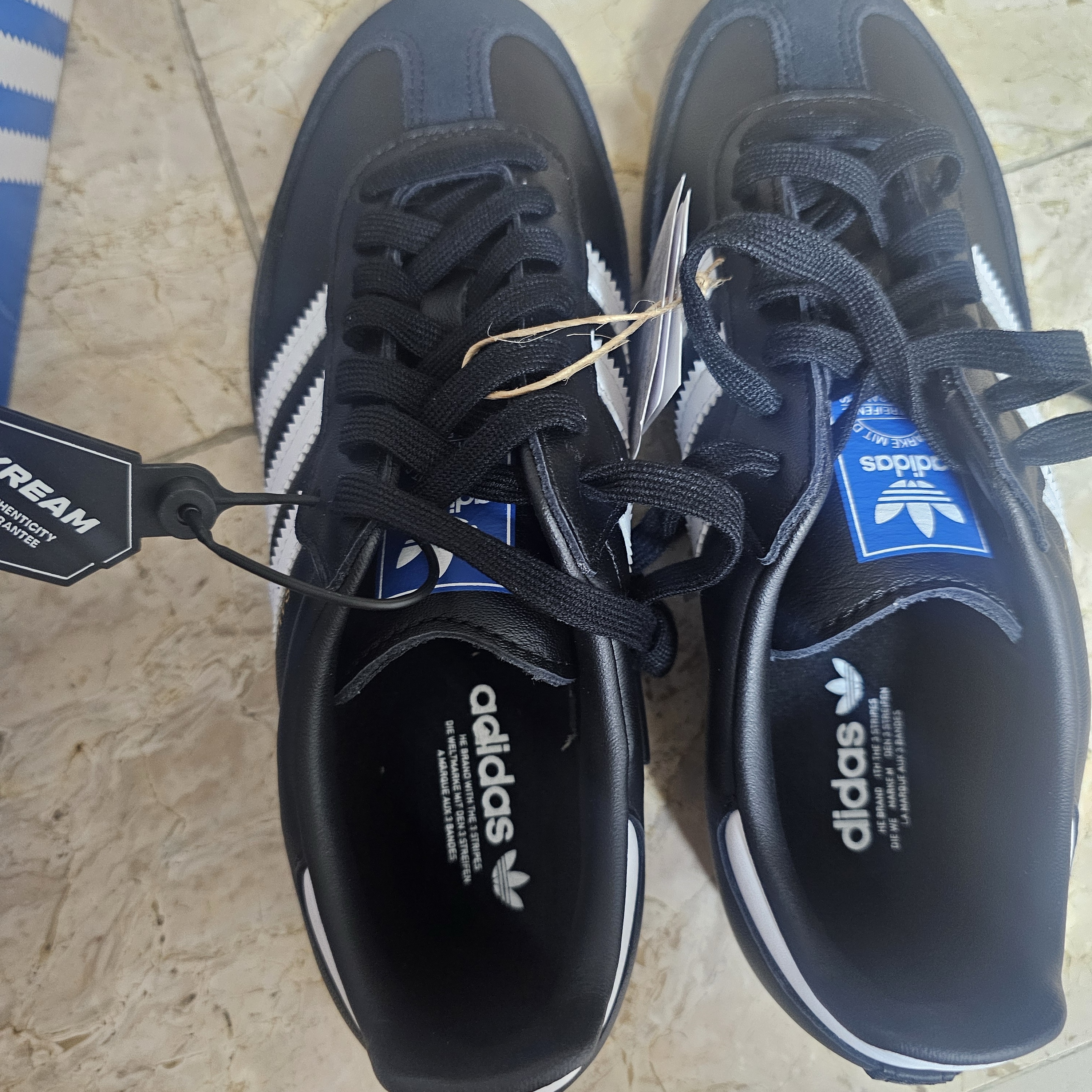 Adidas Samba OG Black White Gum 착용 스타일