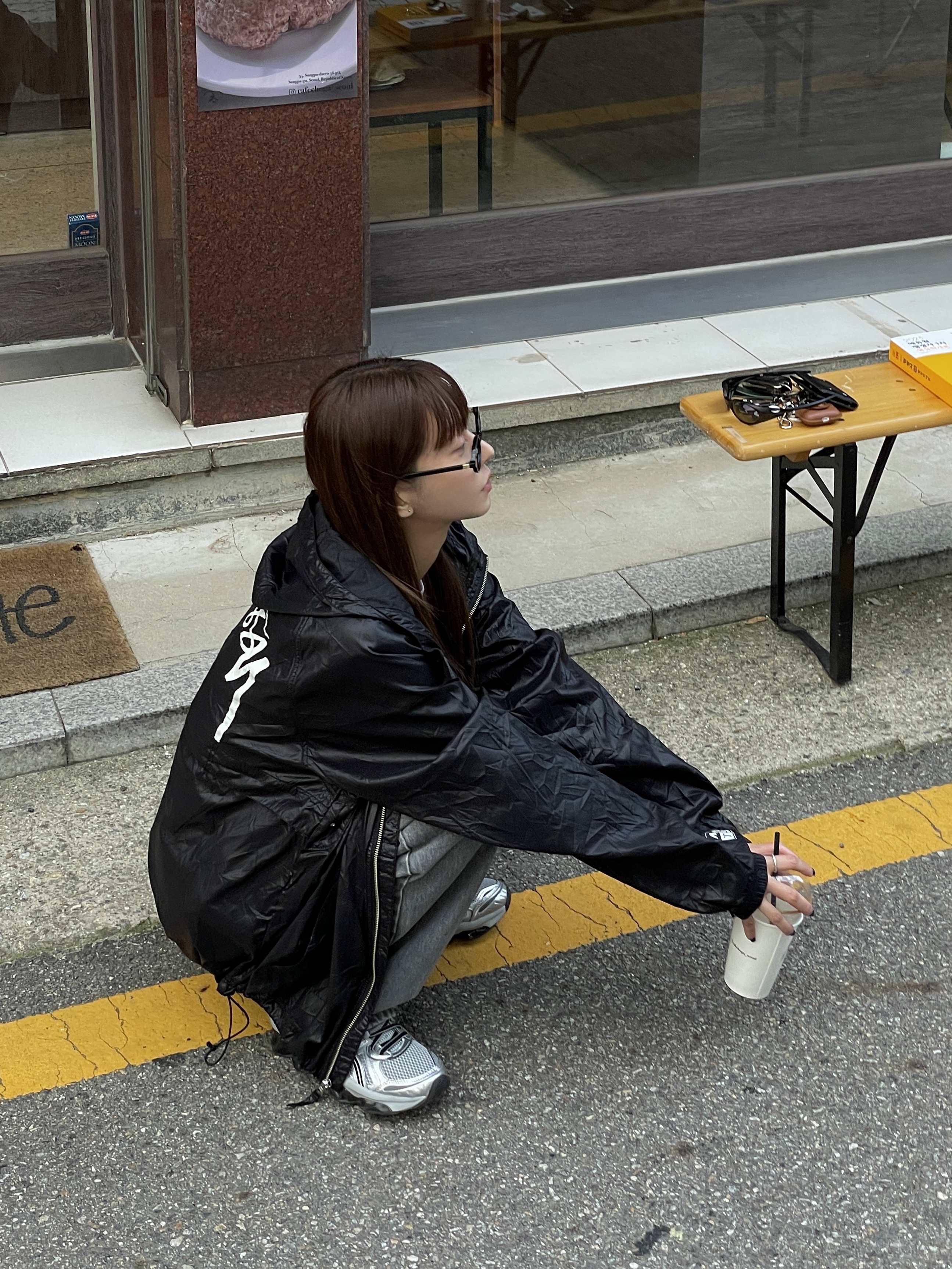 Stussy Beach Shell Wrinkled Nylon Jacket Black, Asics Gel-Quantum Kinetic Mid Grey Pure Silver 착용 스타일 - 2