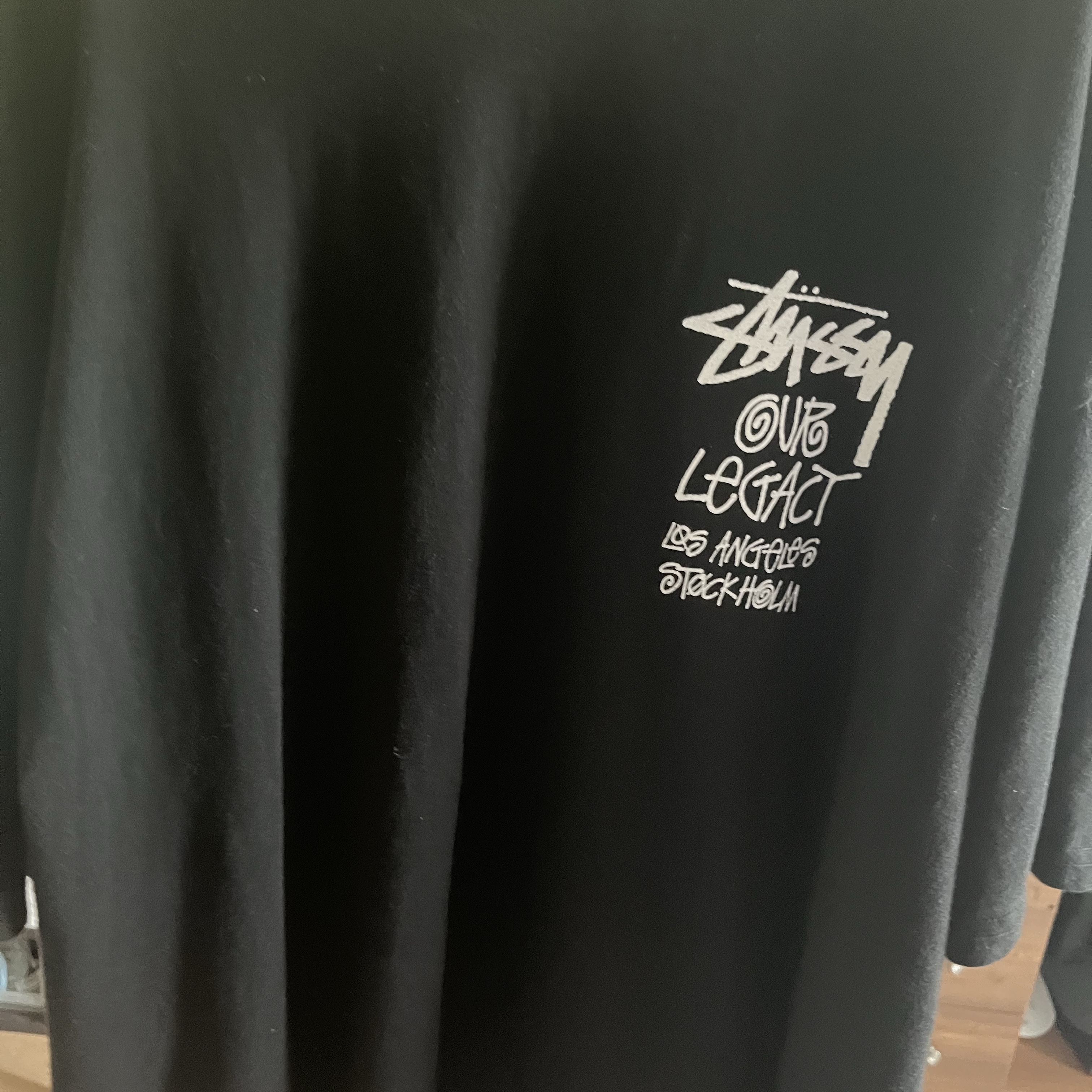 Stussy x Our Legacy Surfman Pigment Dyed T-Shirt Black 착용 스타일