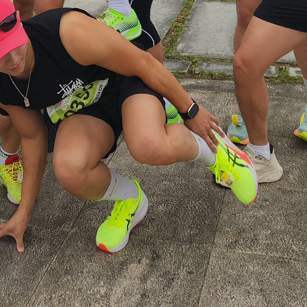 Asics Magic Speed 4 Safety Yellow Black - 2E Wide 착용 스타일