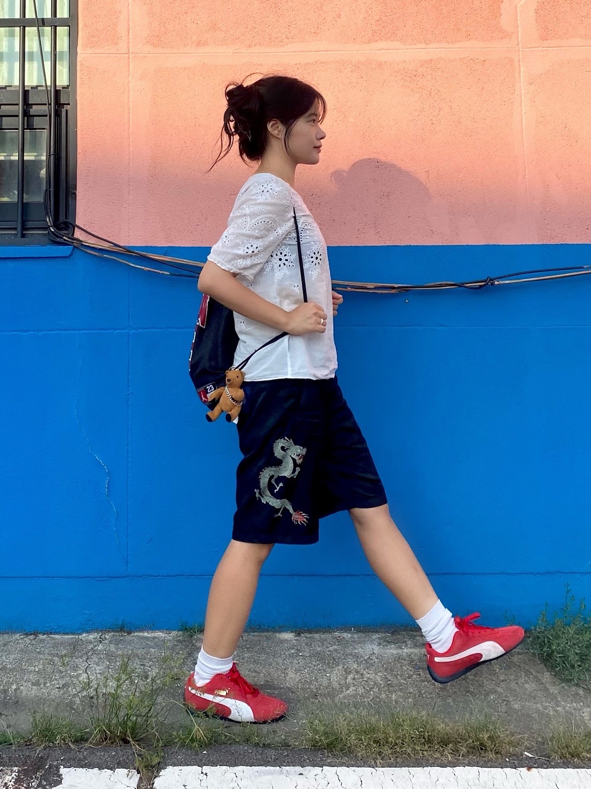 Puma Speedcat OG Red White, NewJeans x Coller Rabbit String Bag Shade Black 착용 스타일 - 1