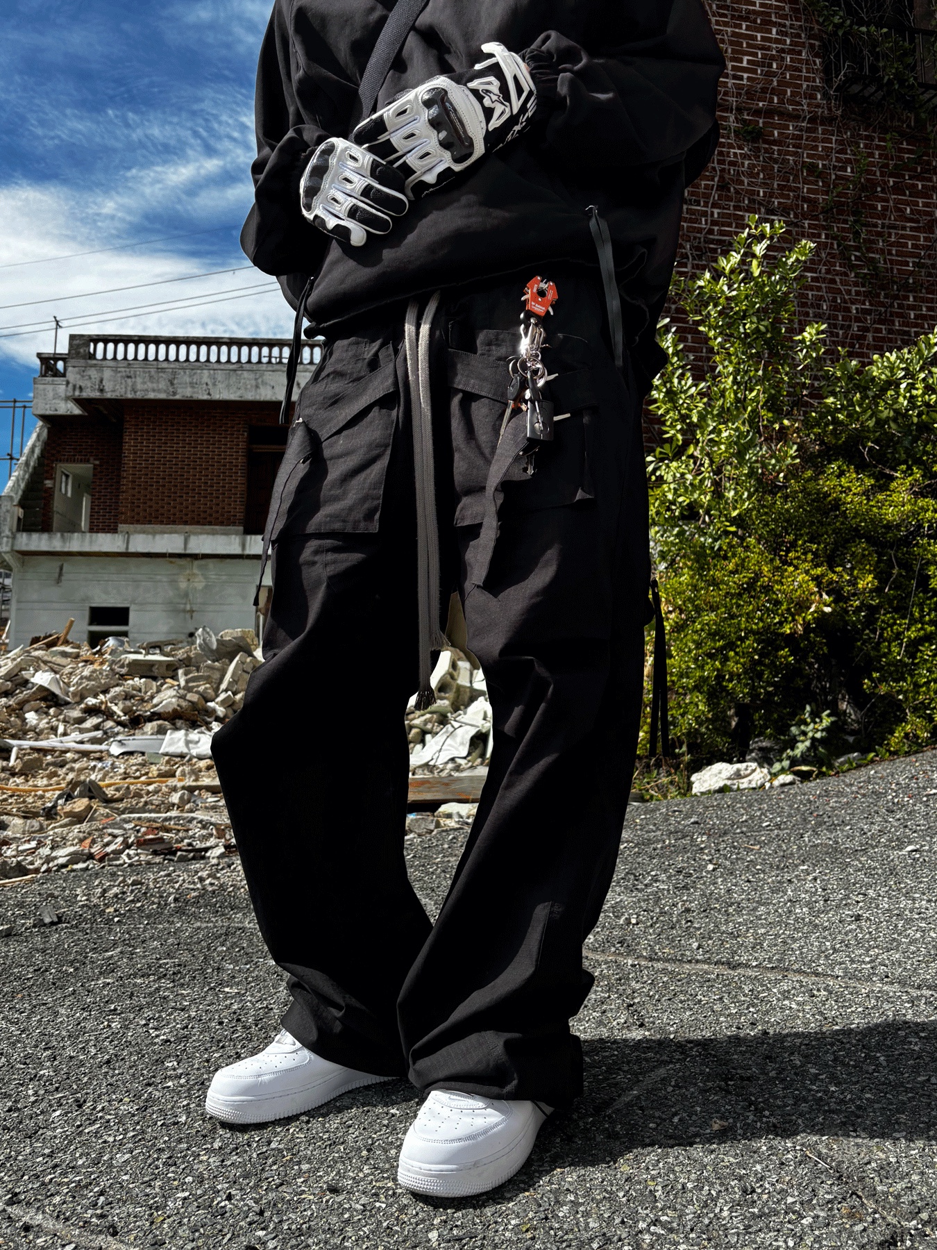 Nike Air Force 1 '07 Low White, Wapworks Wide Safety Cargo Pants Black 착용 스타일 - 5