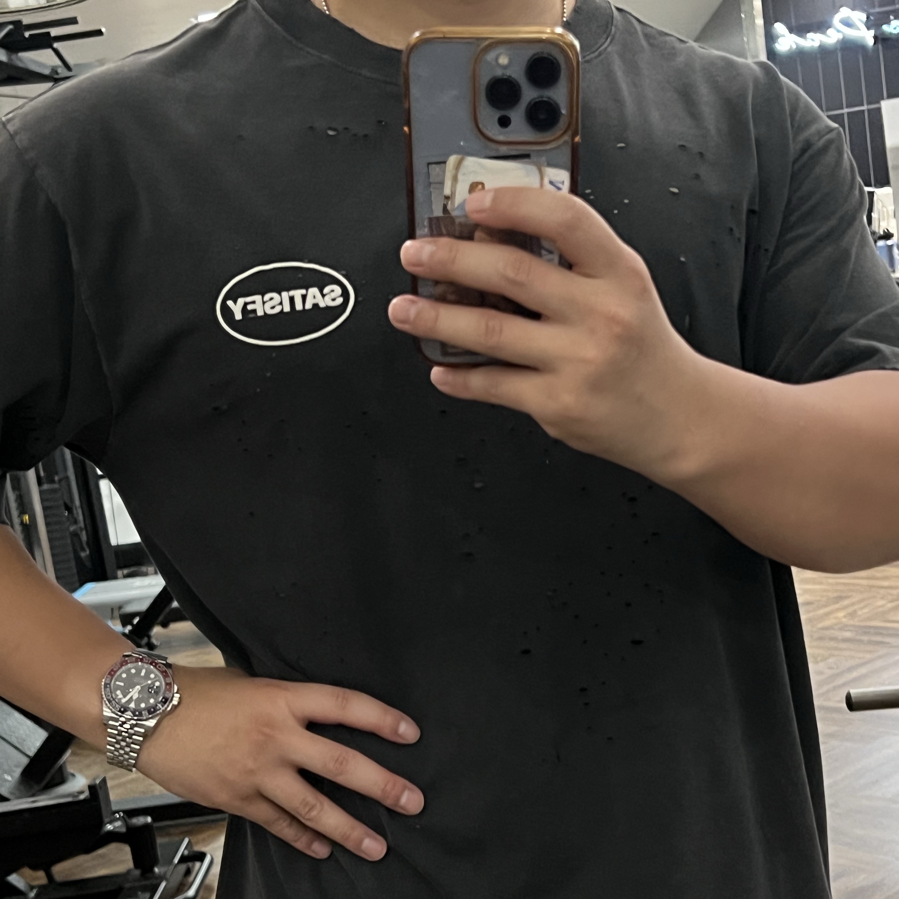 Satisfy Mothtech T-Shirt Aged Black 착용 스타일 - 1