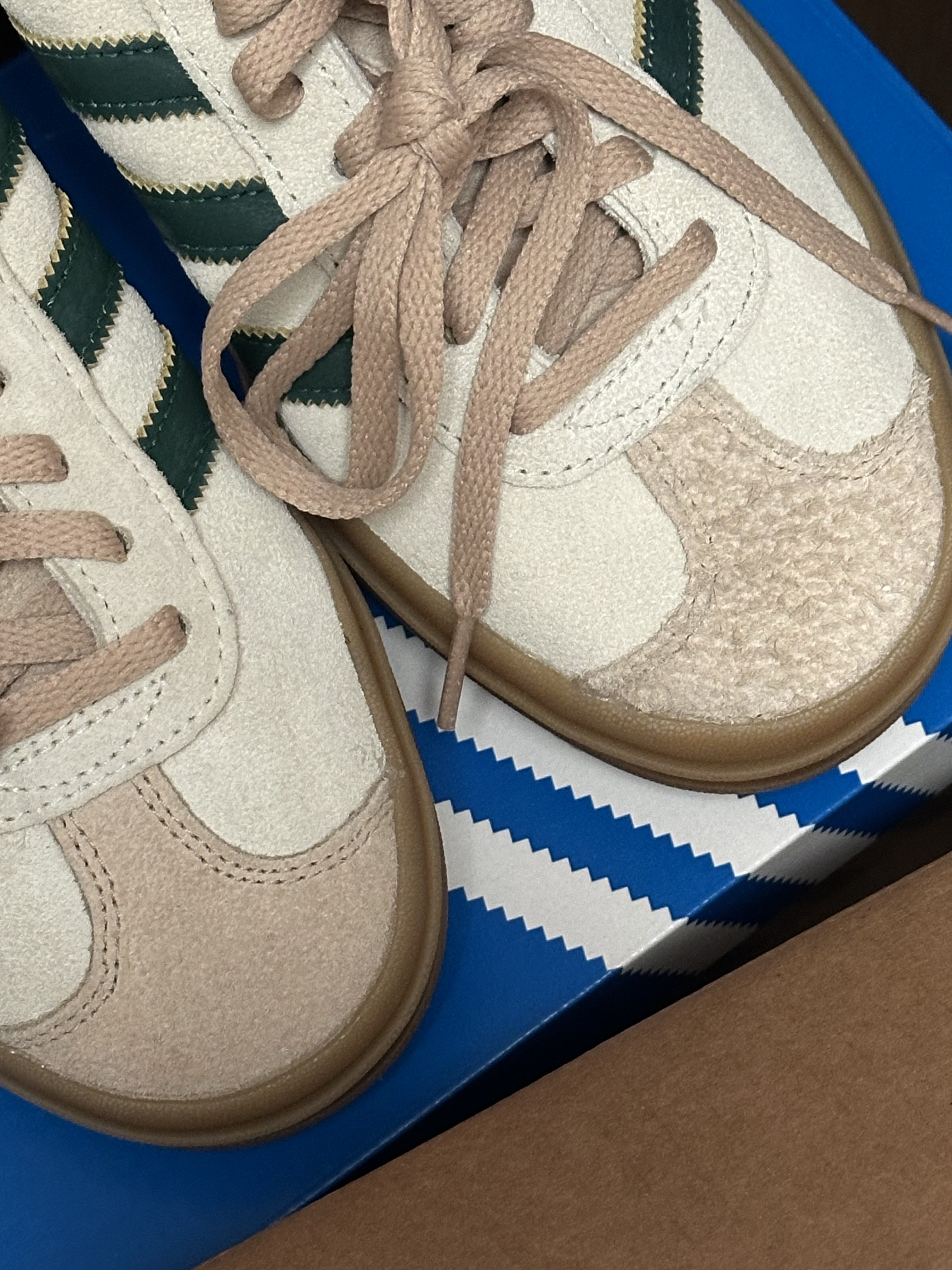 (W) Adidas Gazelle Bold Cream White Collegiate Green, (W) Adidas Gazelle Bold Grey Cloud White 착용 스타일 - 1