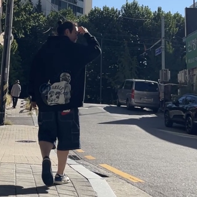 Jordan 1 x Travis Scott x Fragment Retro Low OG SP Military Blue, Jordan x Travis Scott x Fragment Hoodie Black (DJ0616-010) 착용 스타일 - 2