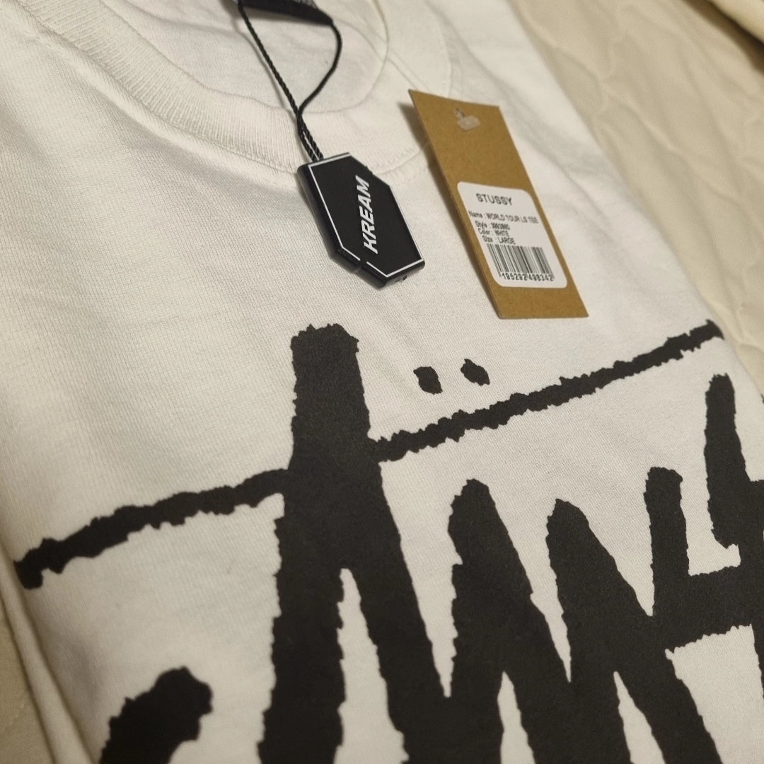 Stussy World Tour LS T-Shirt White 2024 착용 스타일