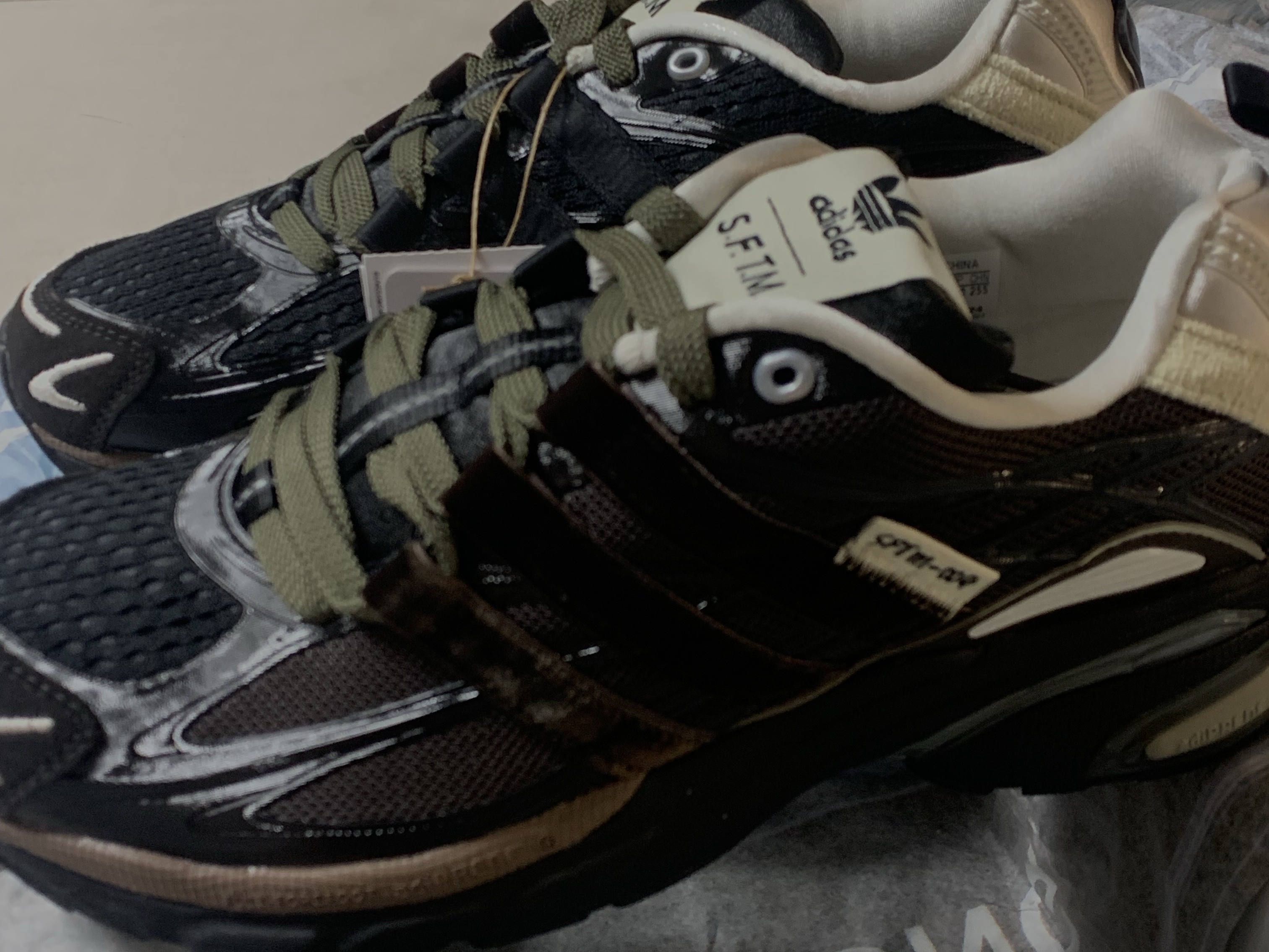 Adidas x Song for the Mute Adistar Cushion Core Black Dark Brown 착용 스타일 - 3
