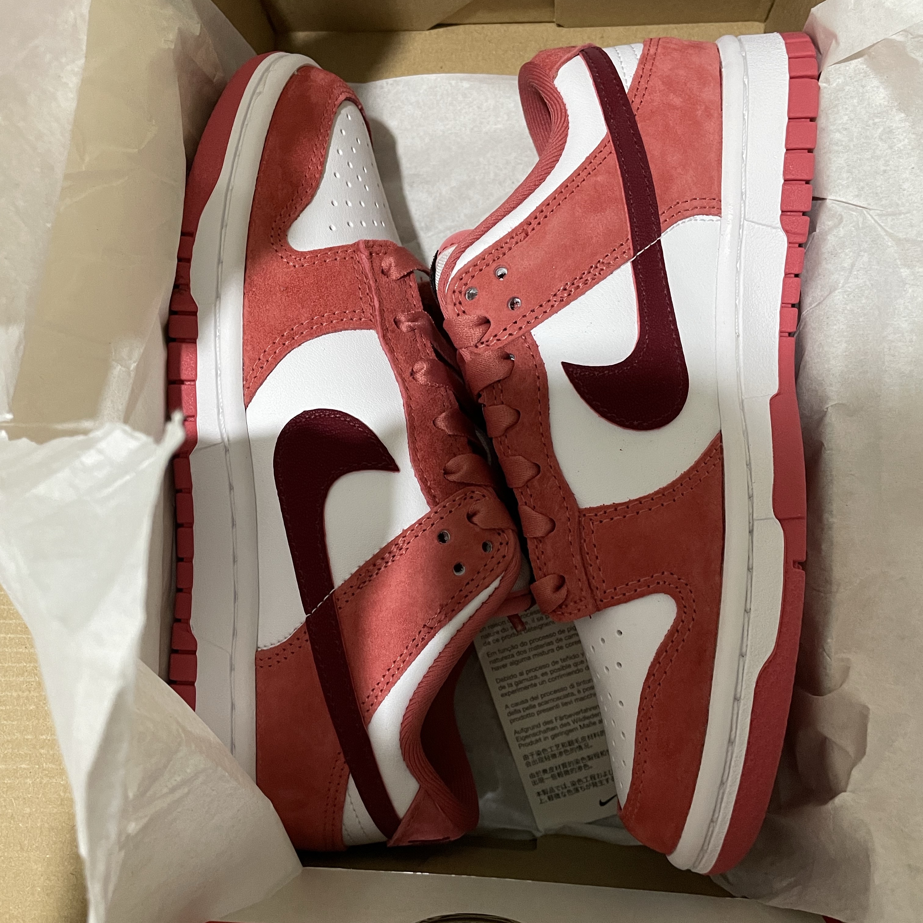 (W) Nike Dunk Low Valentine Day White Adobe 착용 스타일 - 4